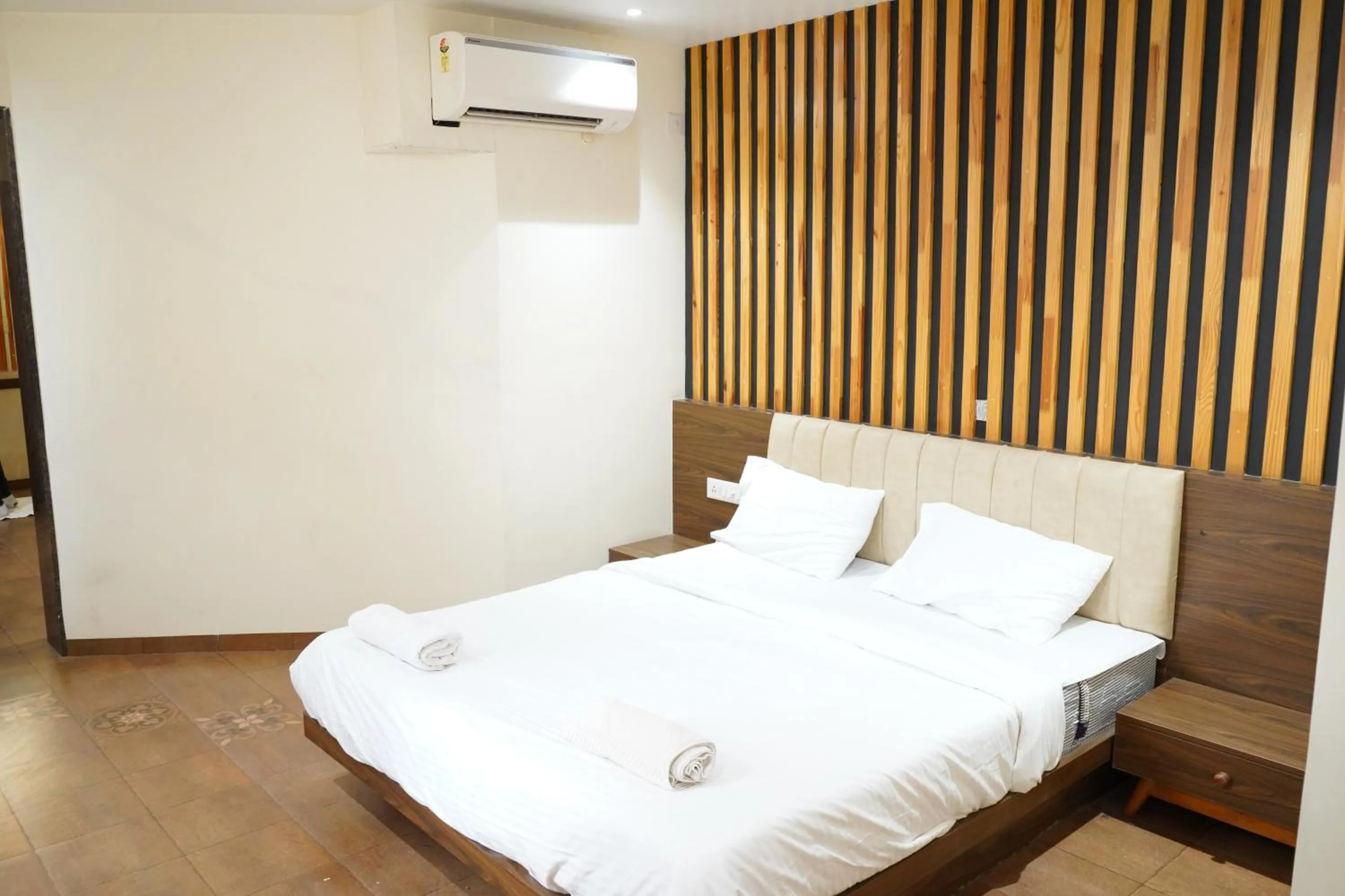 Photo of the whole room in Hotel Sudarshan Palace