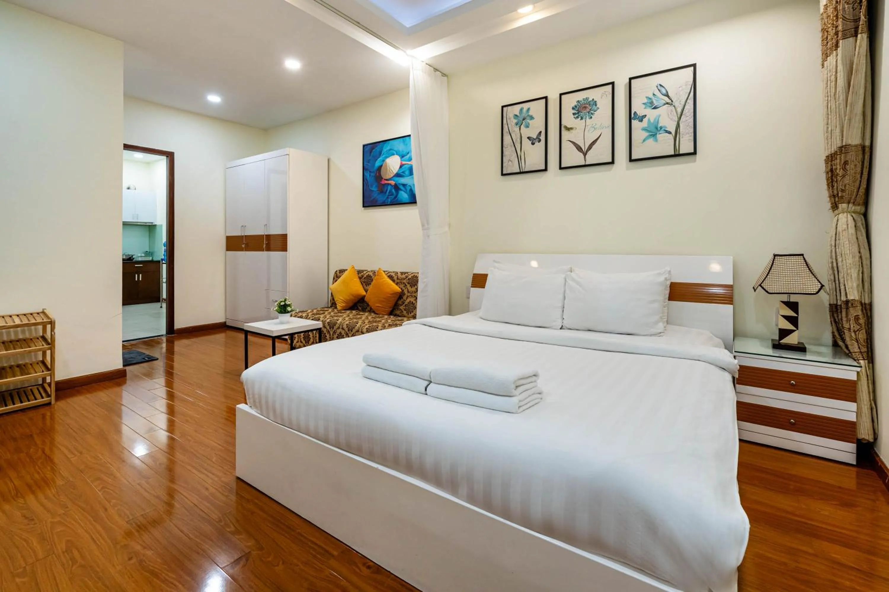 Photo of the whole room, Bed in WE HOME Japan Town