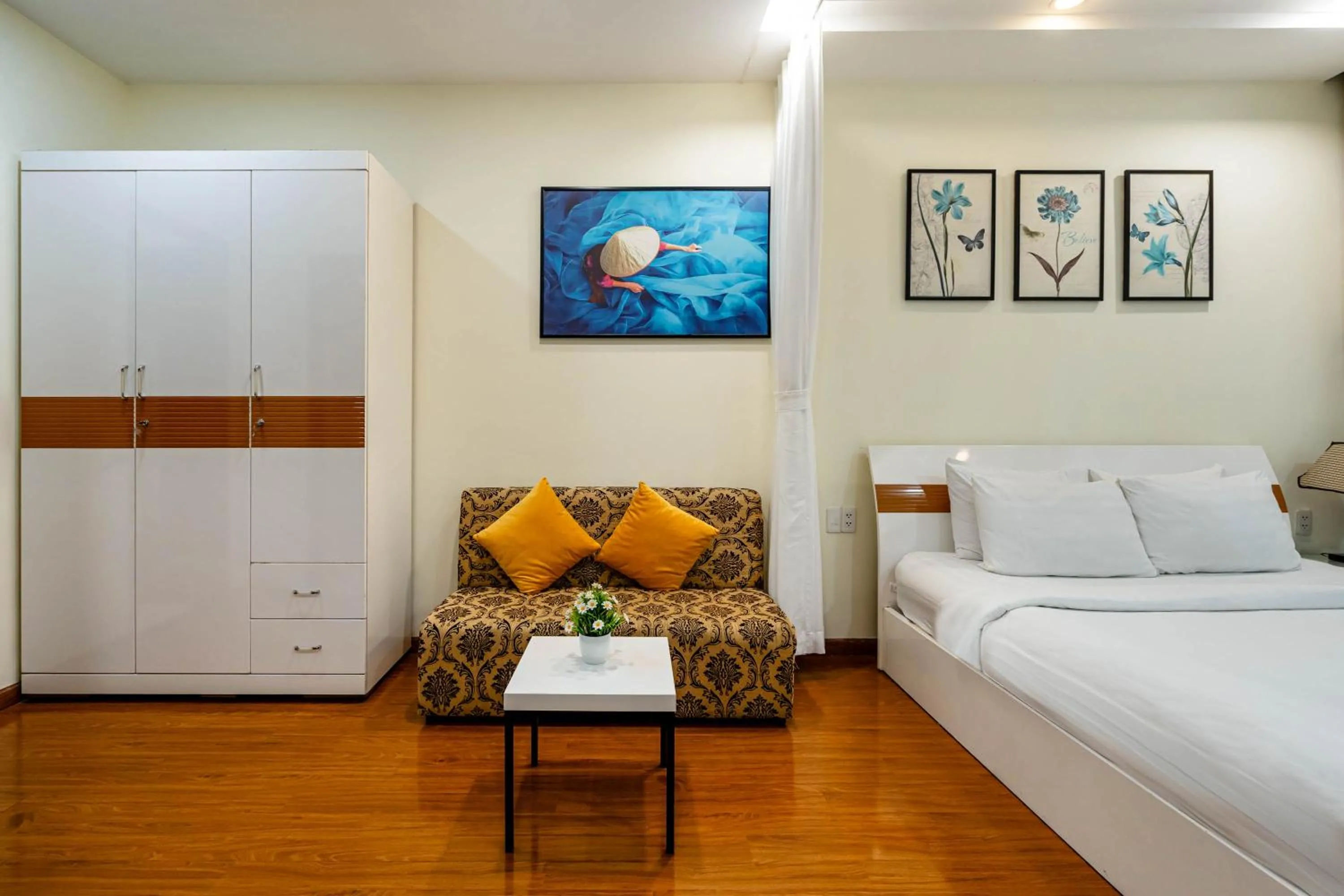 Bed in WE HOME Japan Town