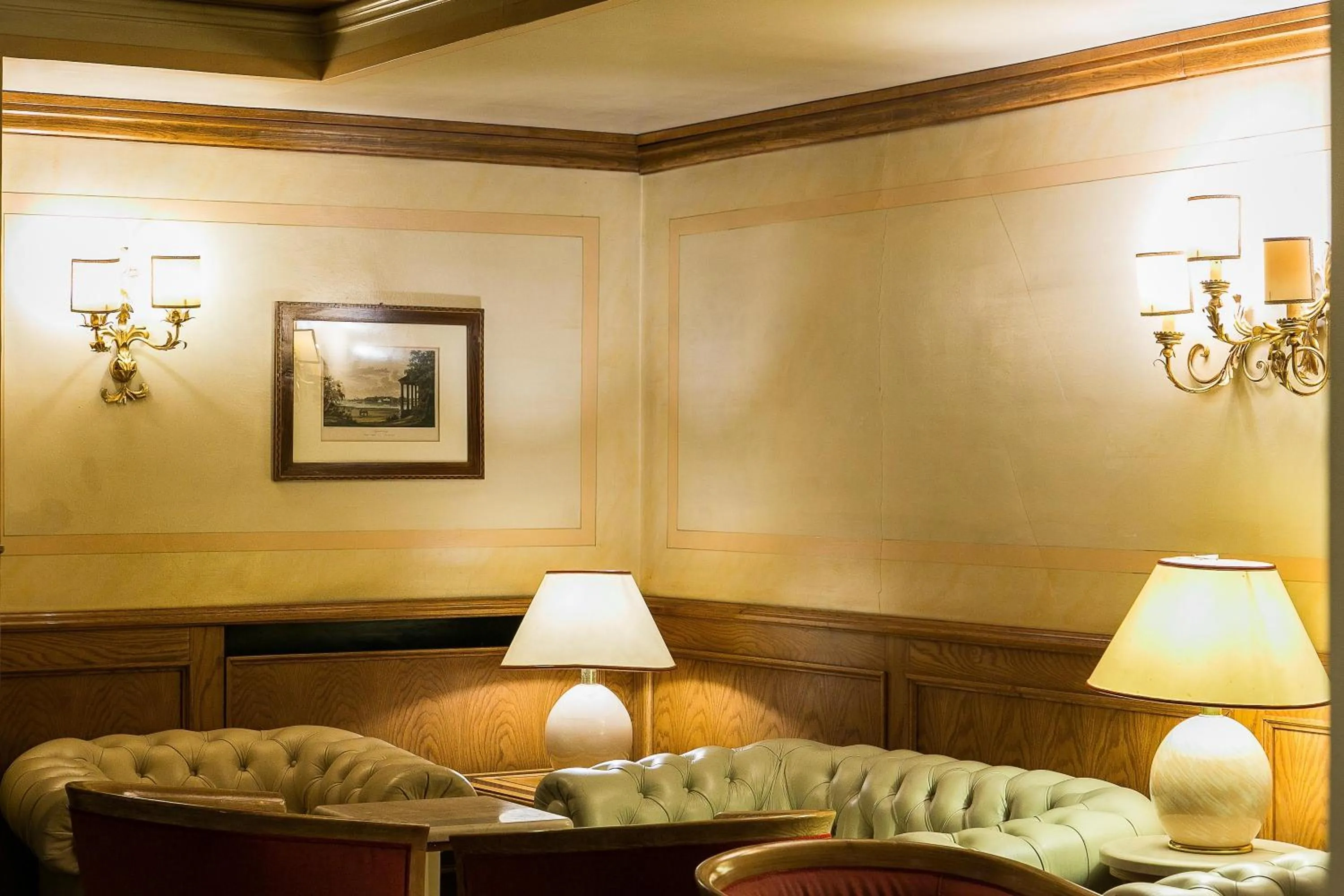 Communal lounge/ TV room in Hotel Posta R.T.A.