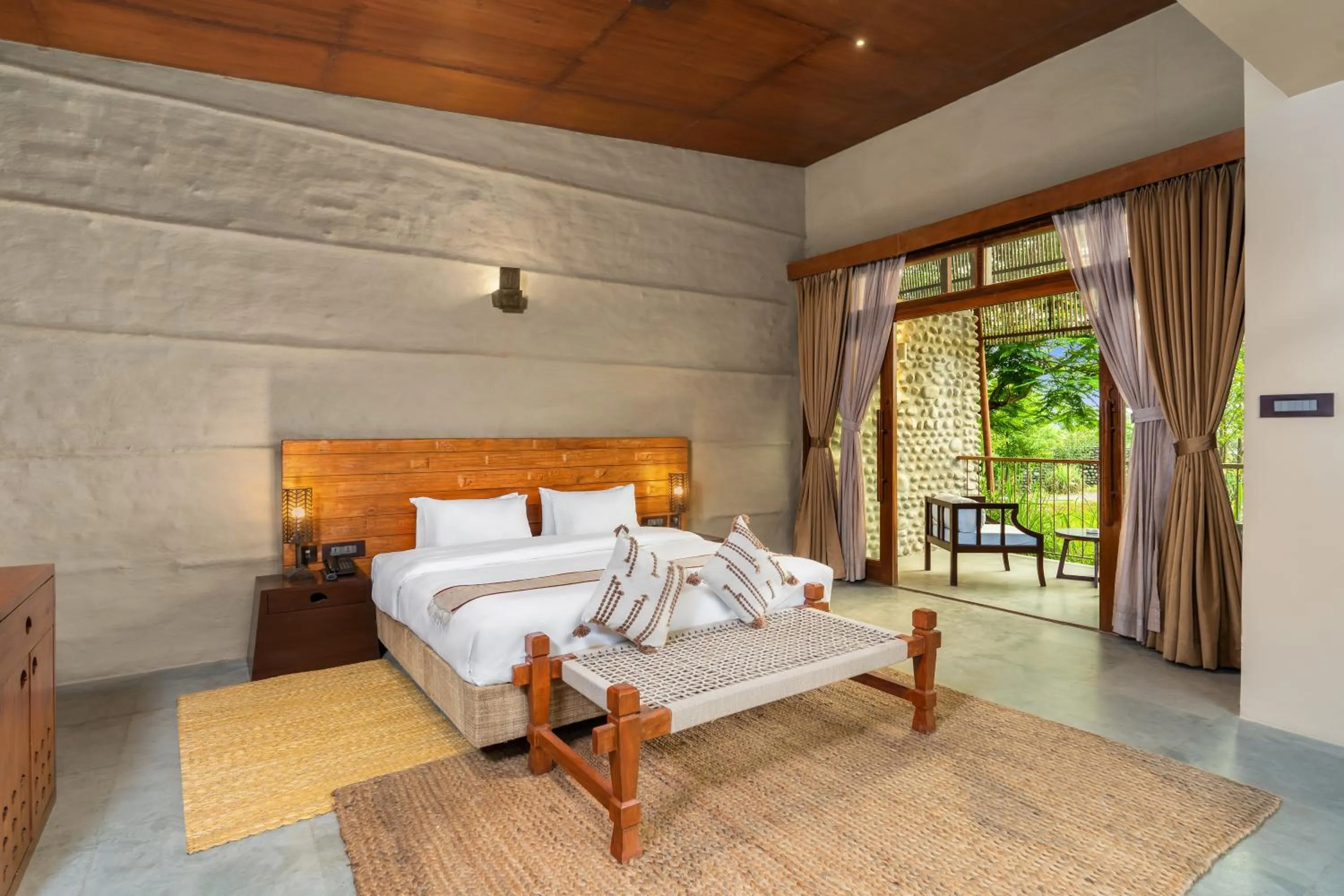 Bed in Sanctuary Chitwan National Park