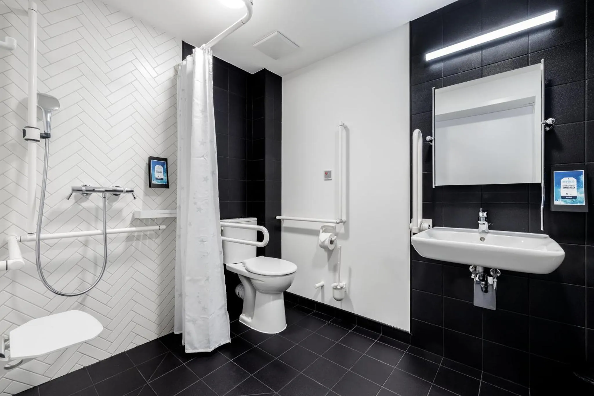 Shower in Hotel Kyriad Stargard