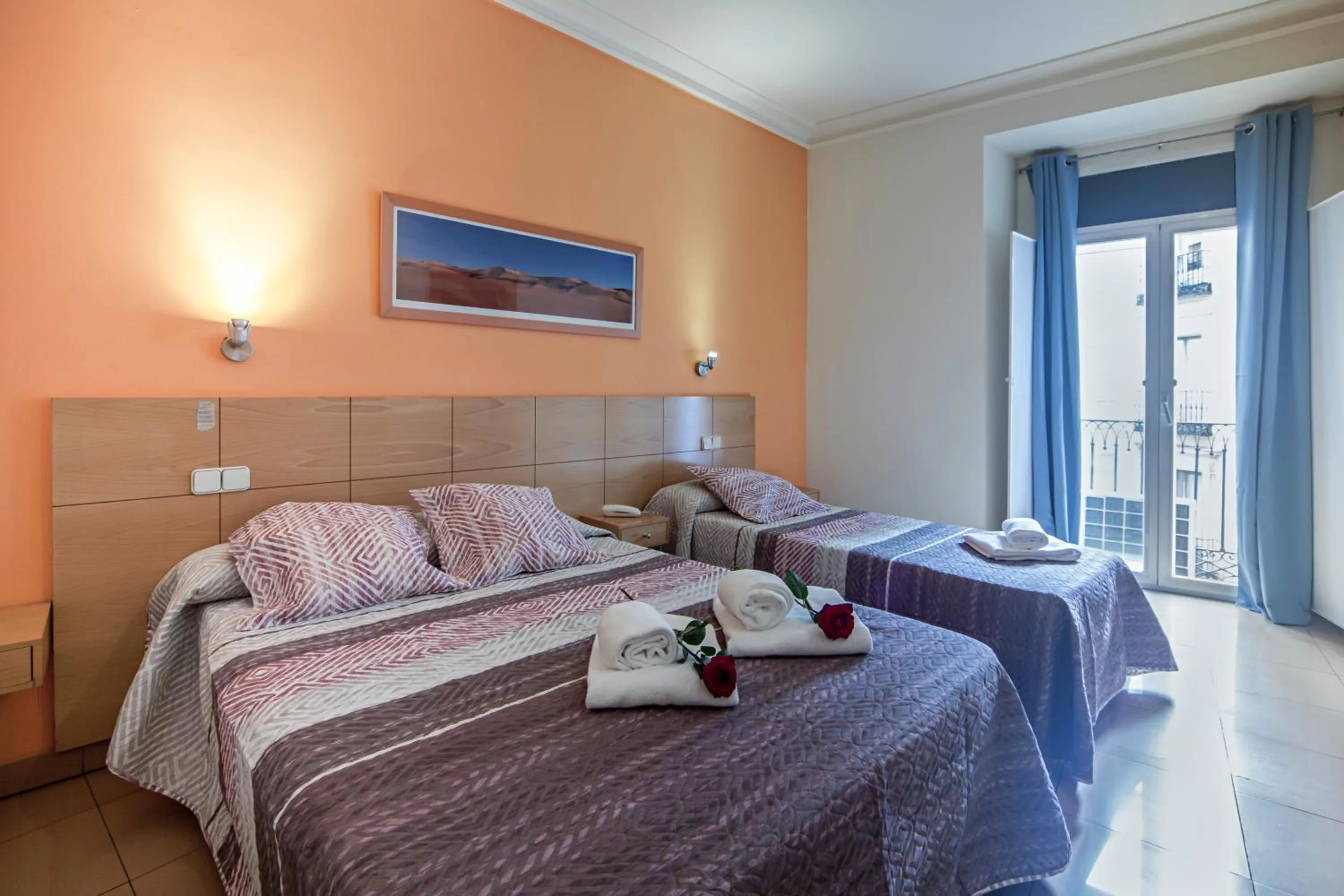 Bedroom, Bed in Hostal Inter Puerta del Sol AUTO CHECK IN