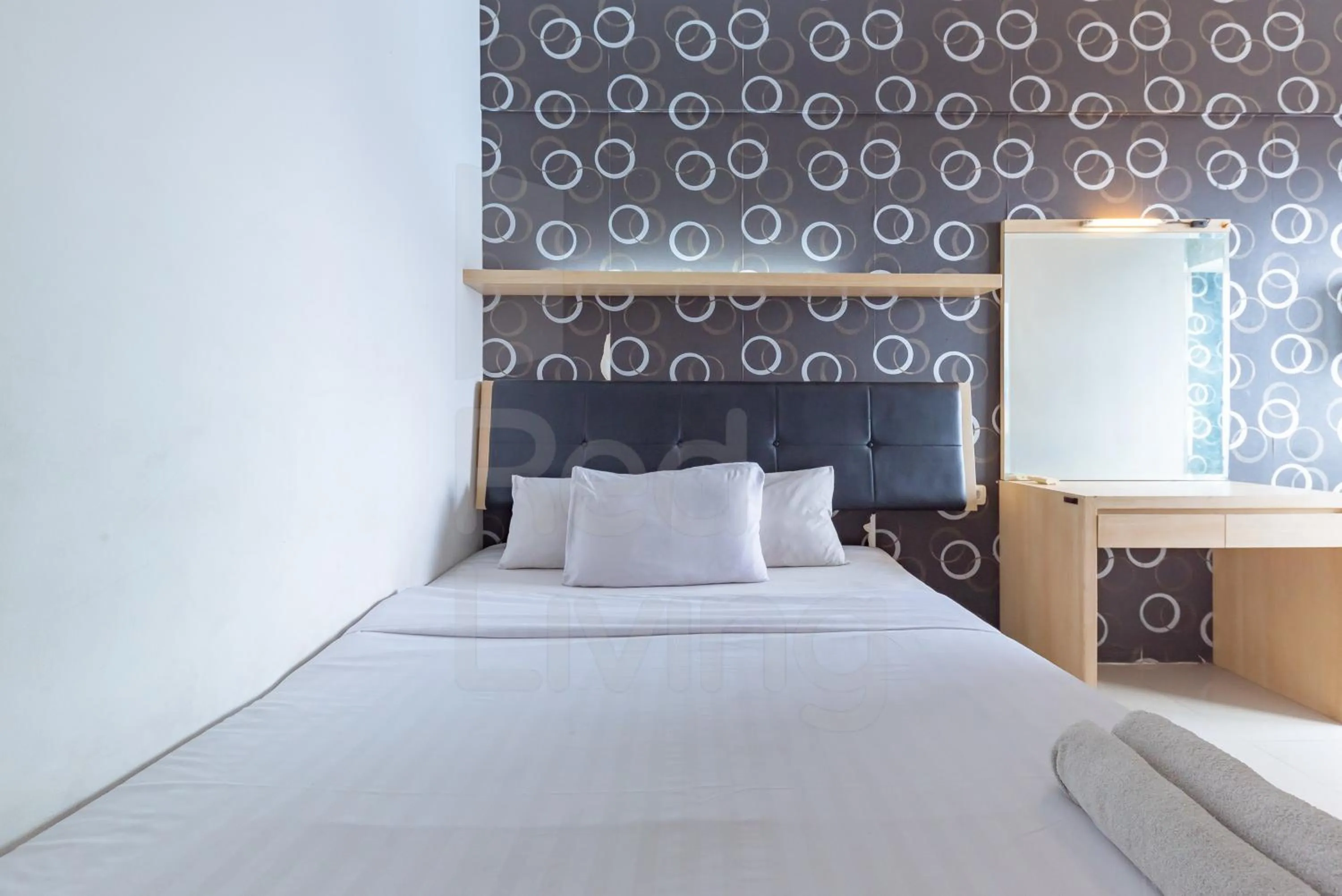 Bedroom, Bed in RedLiving Apartemen Star Semarang - Sky Tower Lantai 22