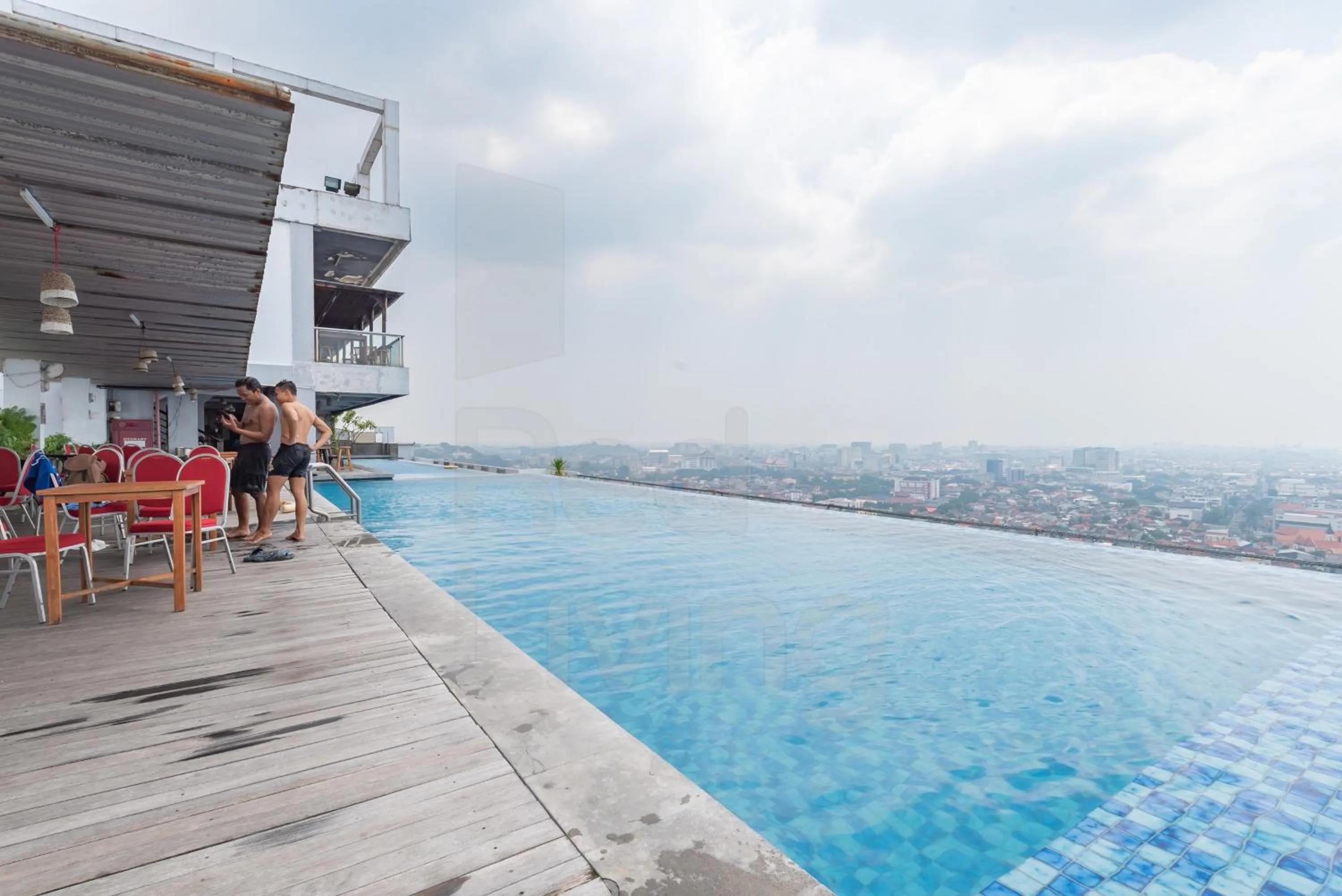 Swimming pool in RedLiving Apartemen Star Semarang - Sky Tower Lantai 22