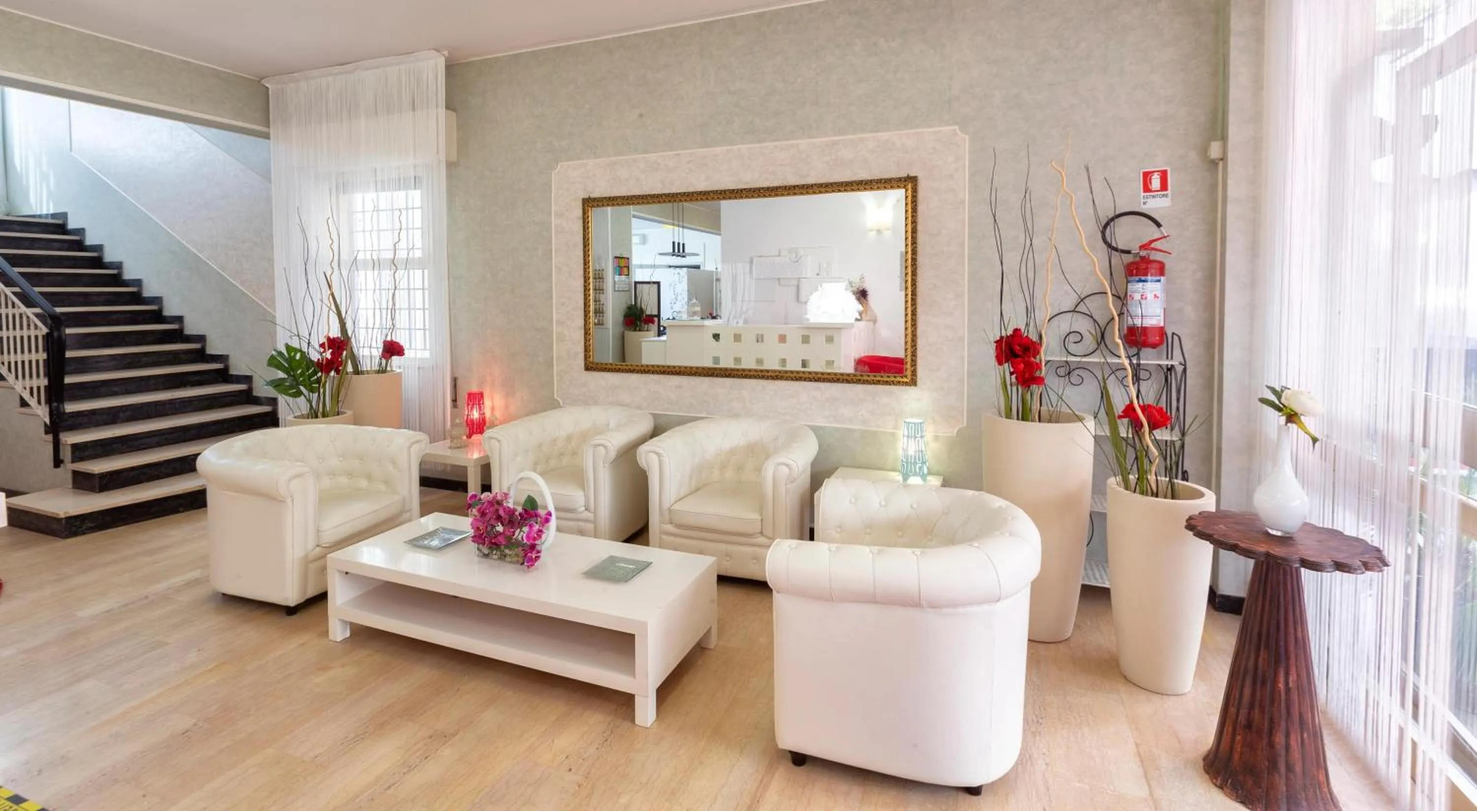 Lobby or reception in Hotel Condor-New 2024-Con Piscina