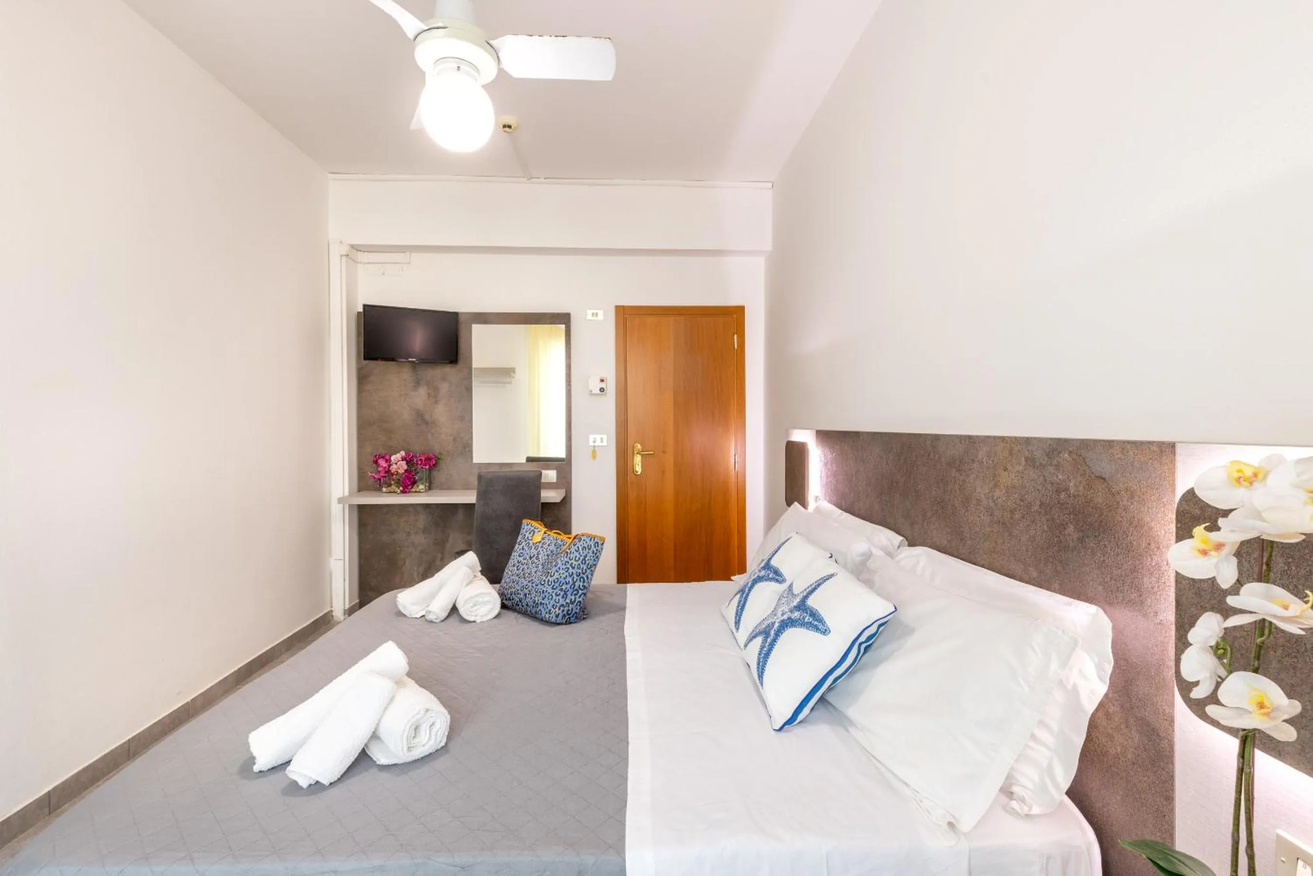 Bed in Hotel Condor-New 2024-Con Piscina