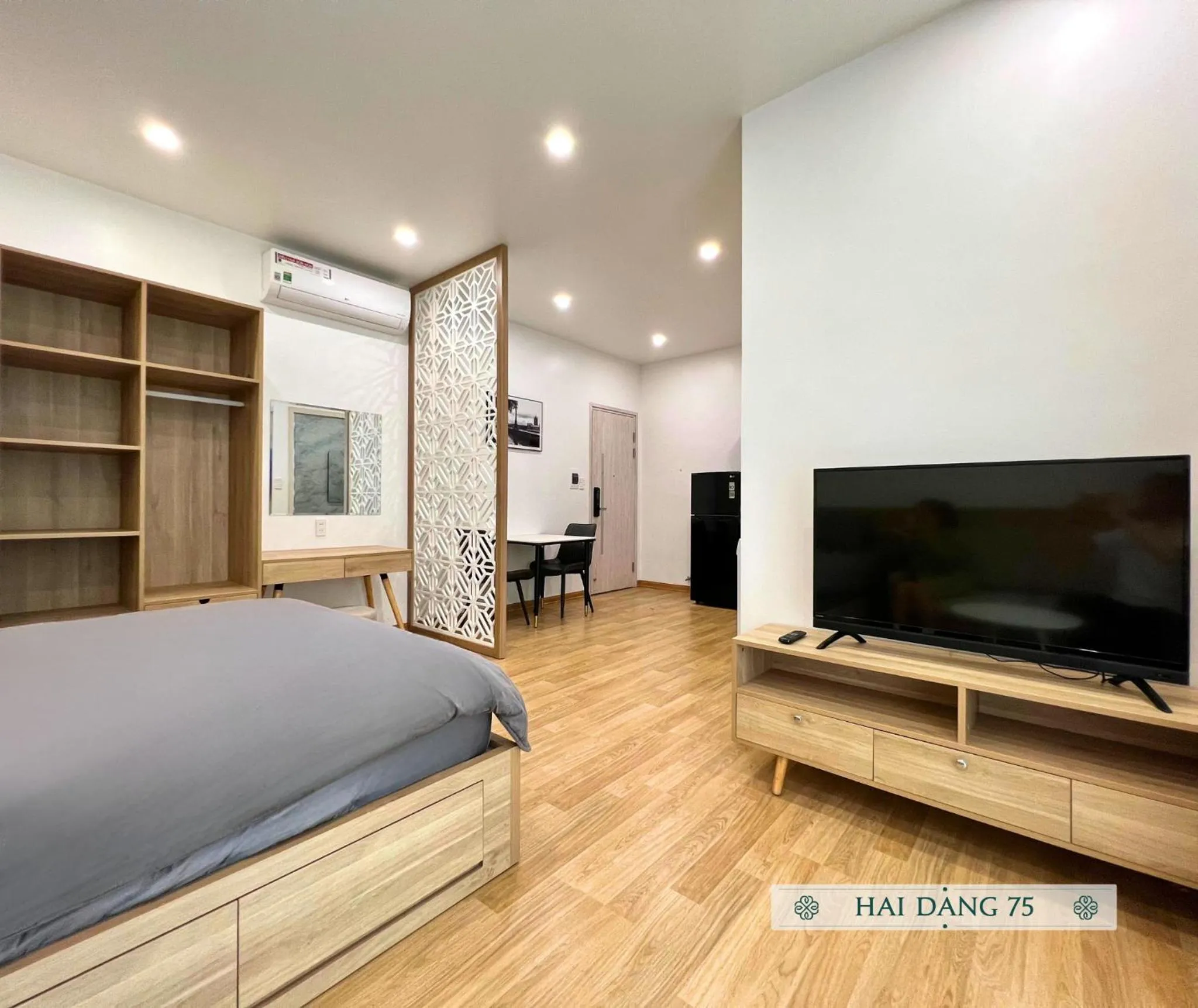 Living room, Bed in Merci Vinhomes Marina Hai Phong