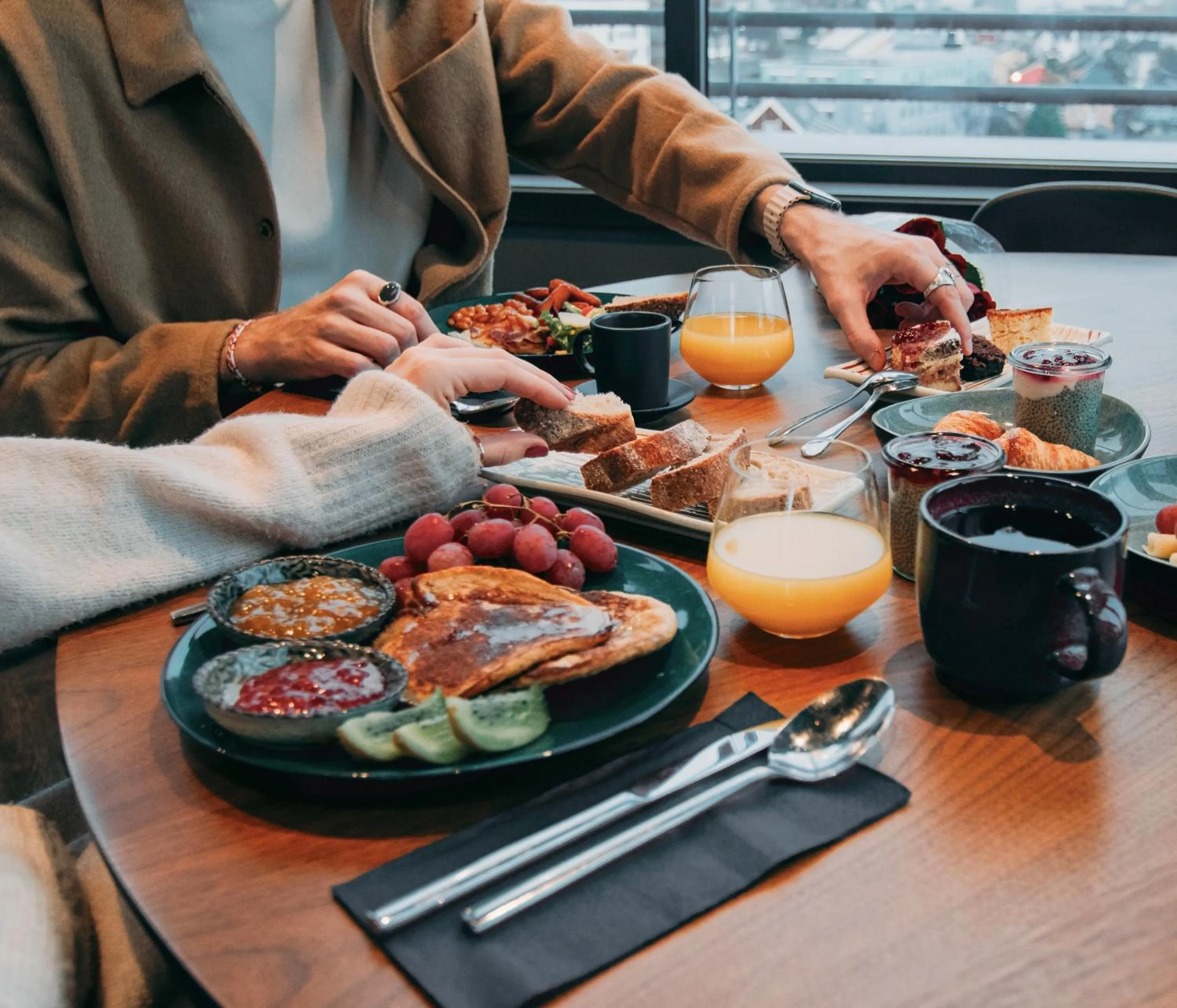 People in Enter St Elisabeth Suites & Spa