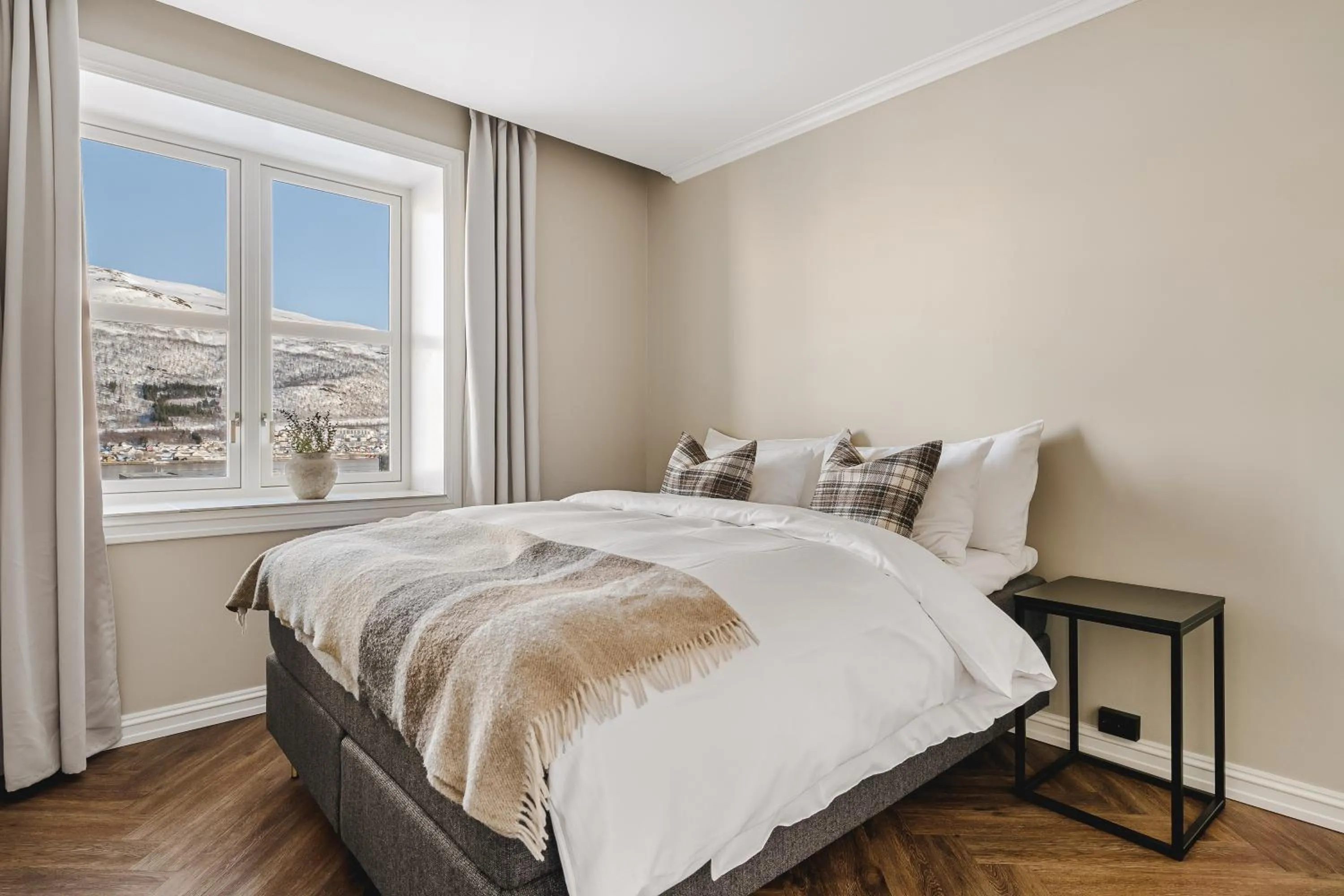 Bed in Enter St. Elisabeth Suites