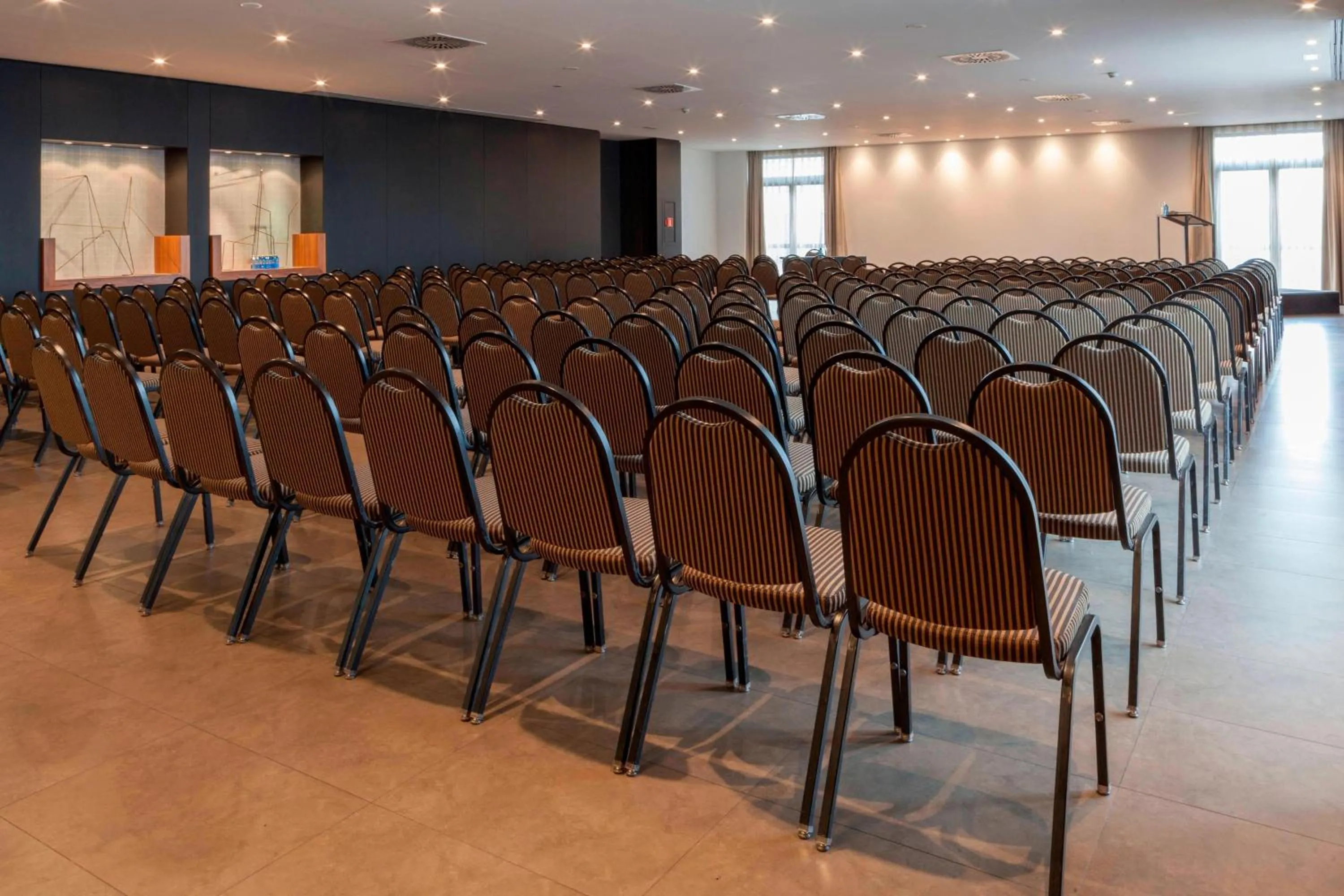 Entertainment in AC Hotel by Marriott Madrid Airport