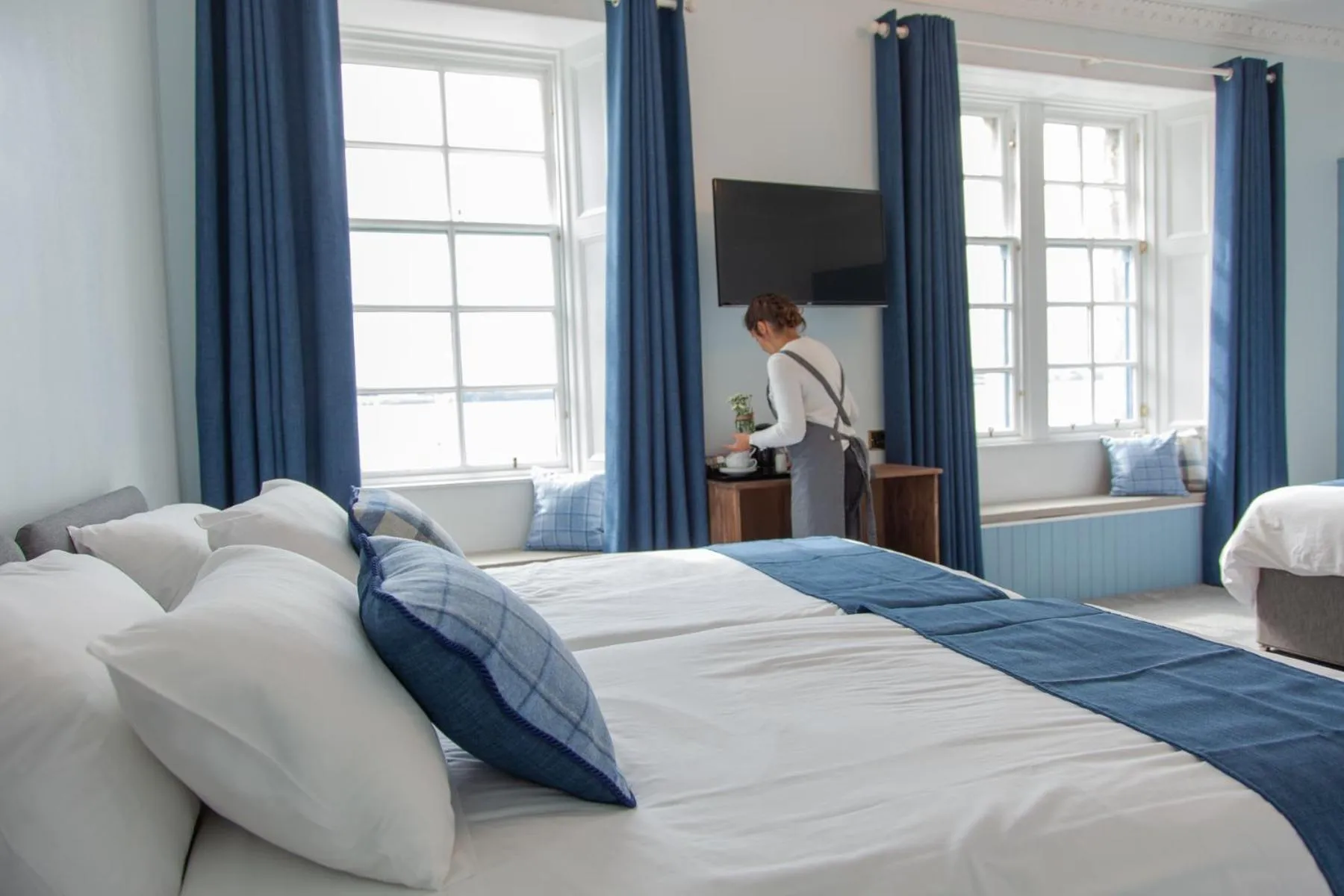 Bedroom, Bed in Coorie