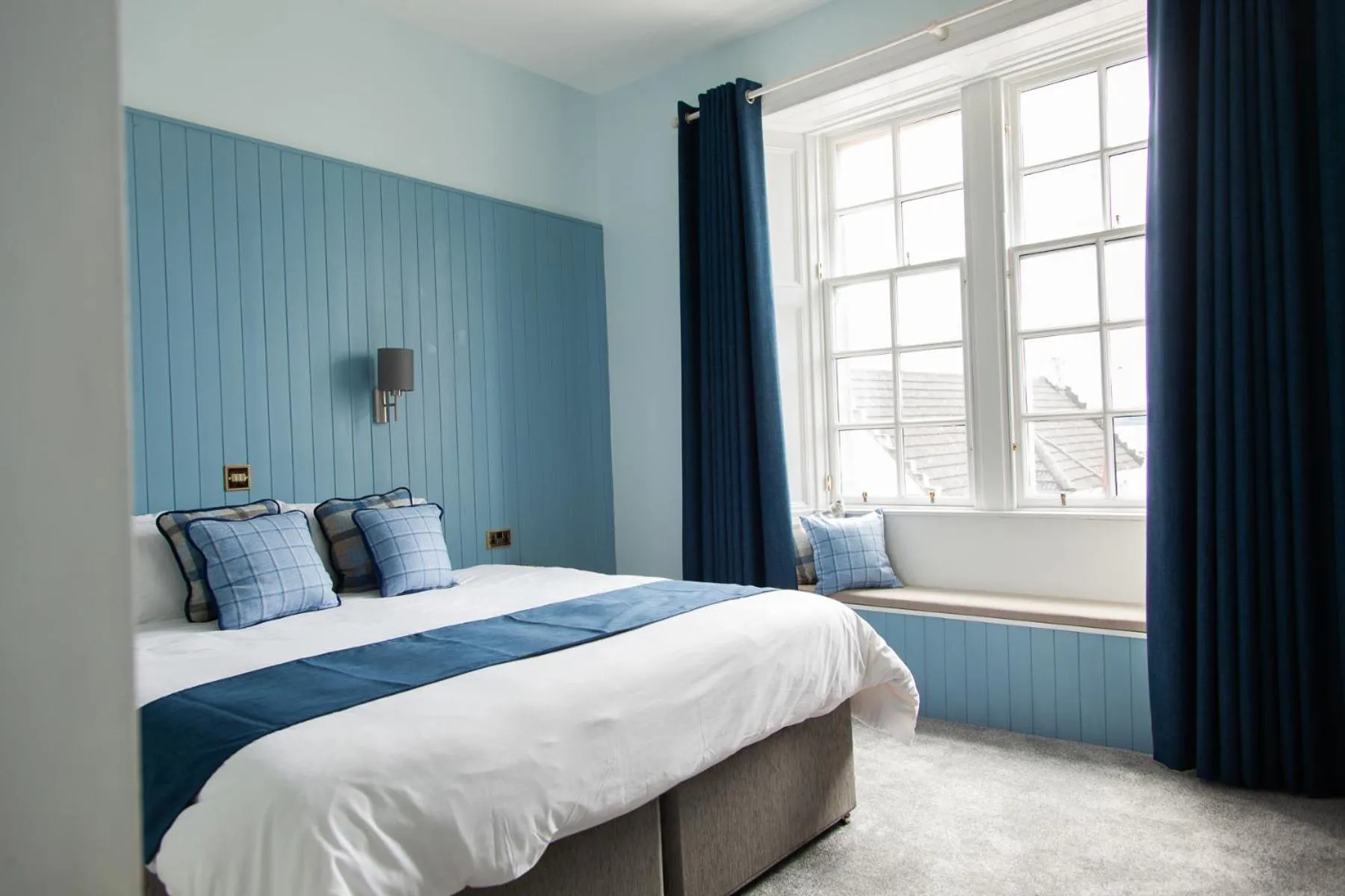 Bedroom, Bed in Coorie