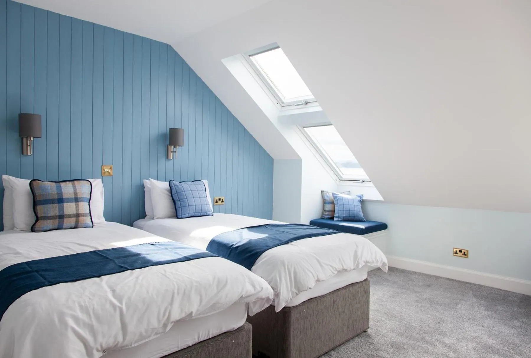 Bedroom, Bed in Coorie