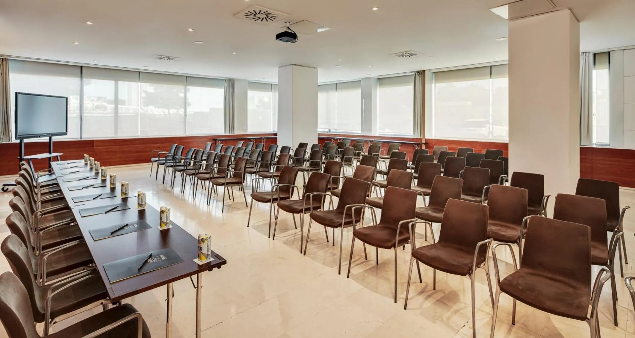 Meeting/conference room in Sercotel AB Rivas