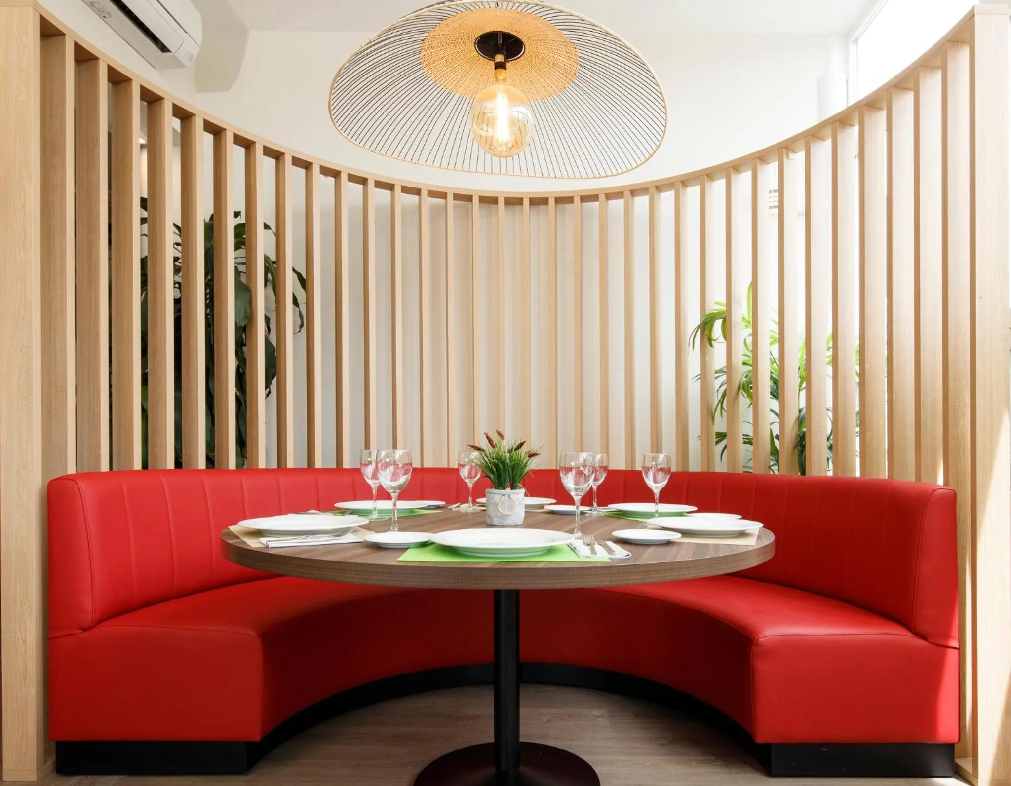 Restaurant/places to eat in Sercotel AB Rivas