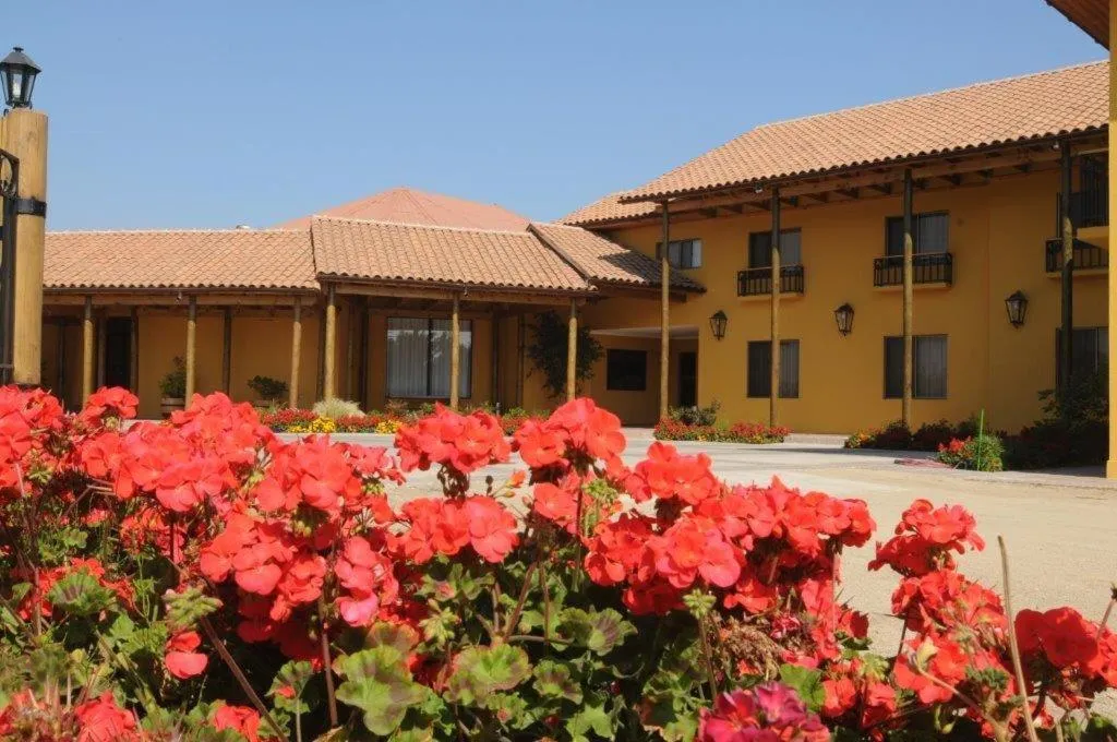 Facade/entrance in Hotel Ontiveros