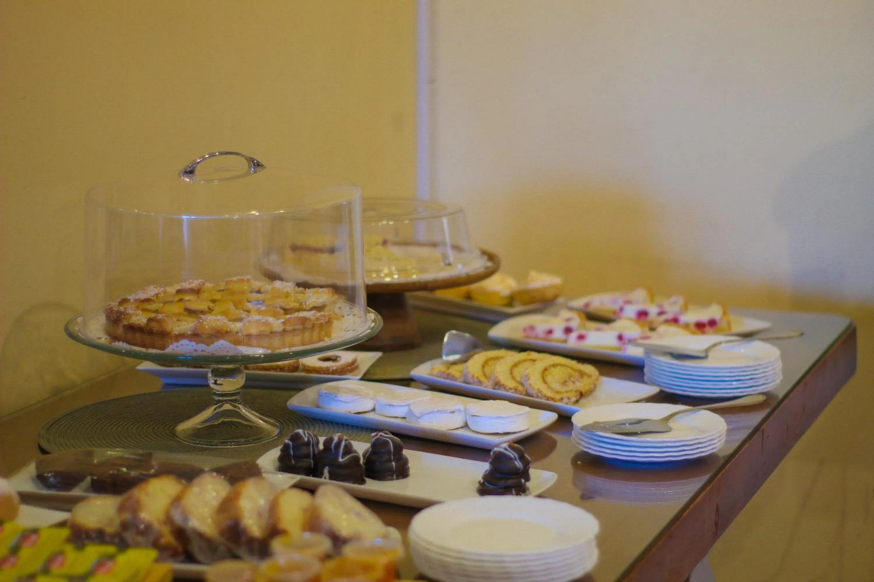 Buffet breakfast in Hotel Ontiveros