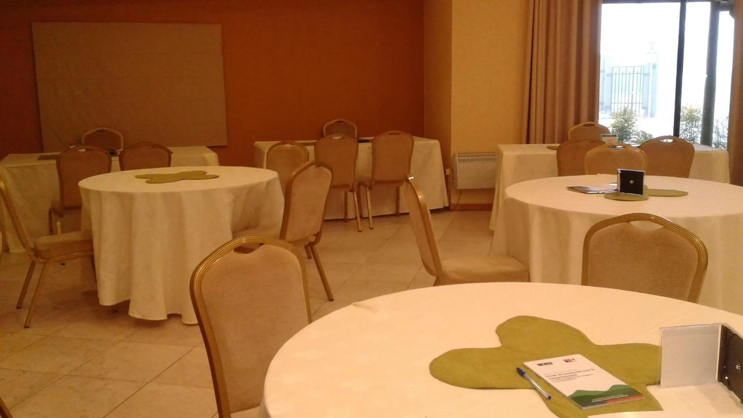 Business facilities in Hotel Ontiveros