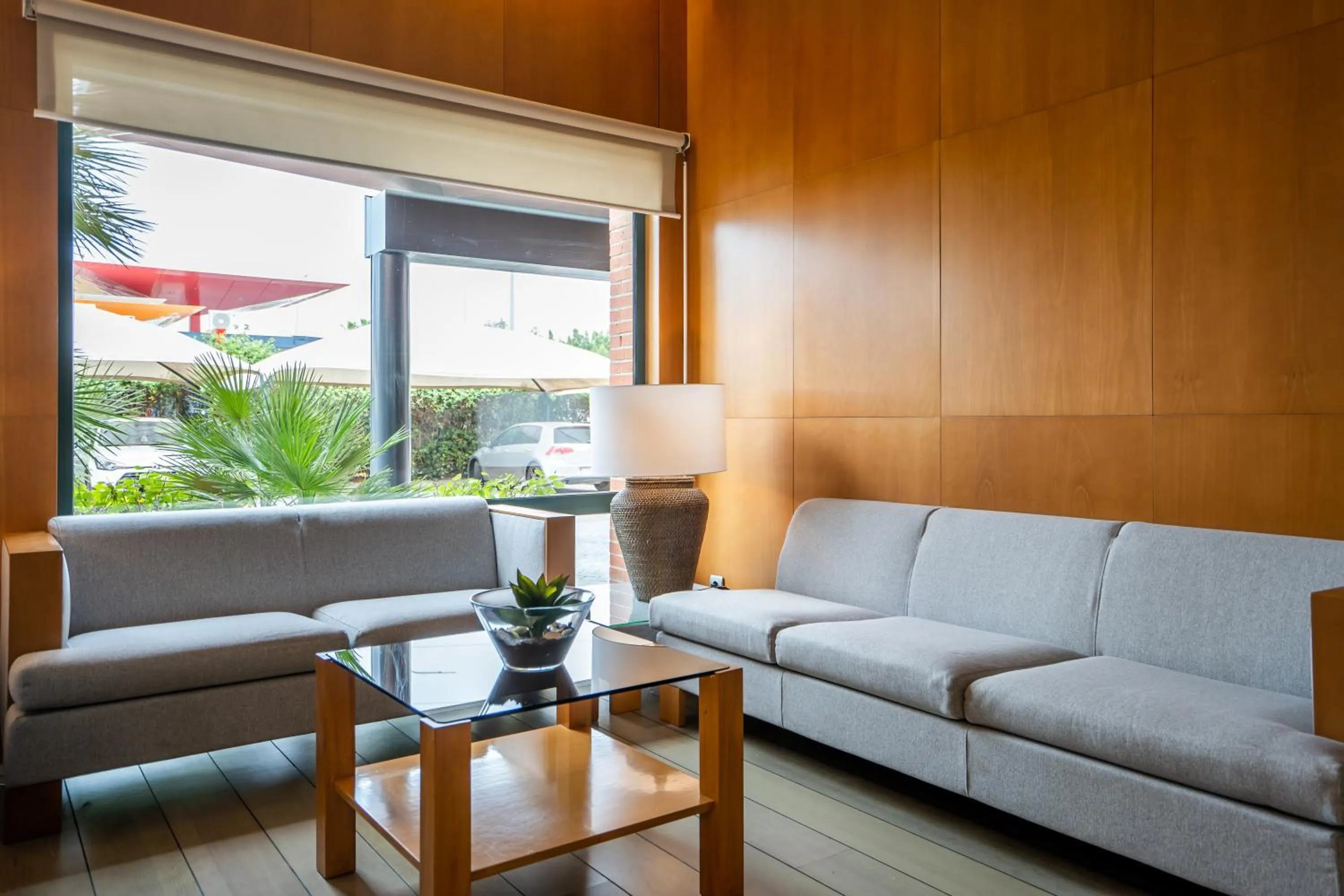 Communal lounge/ TV room in Posadas de España Pinto