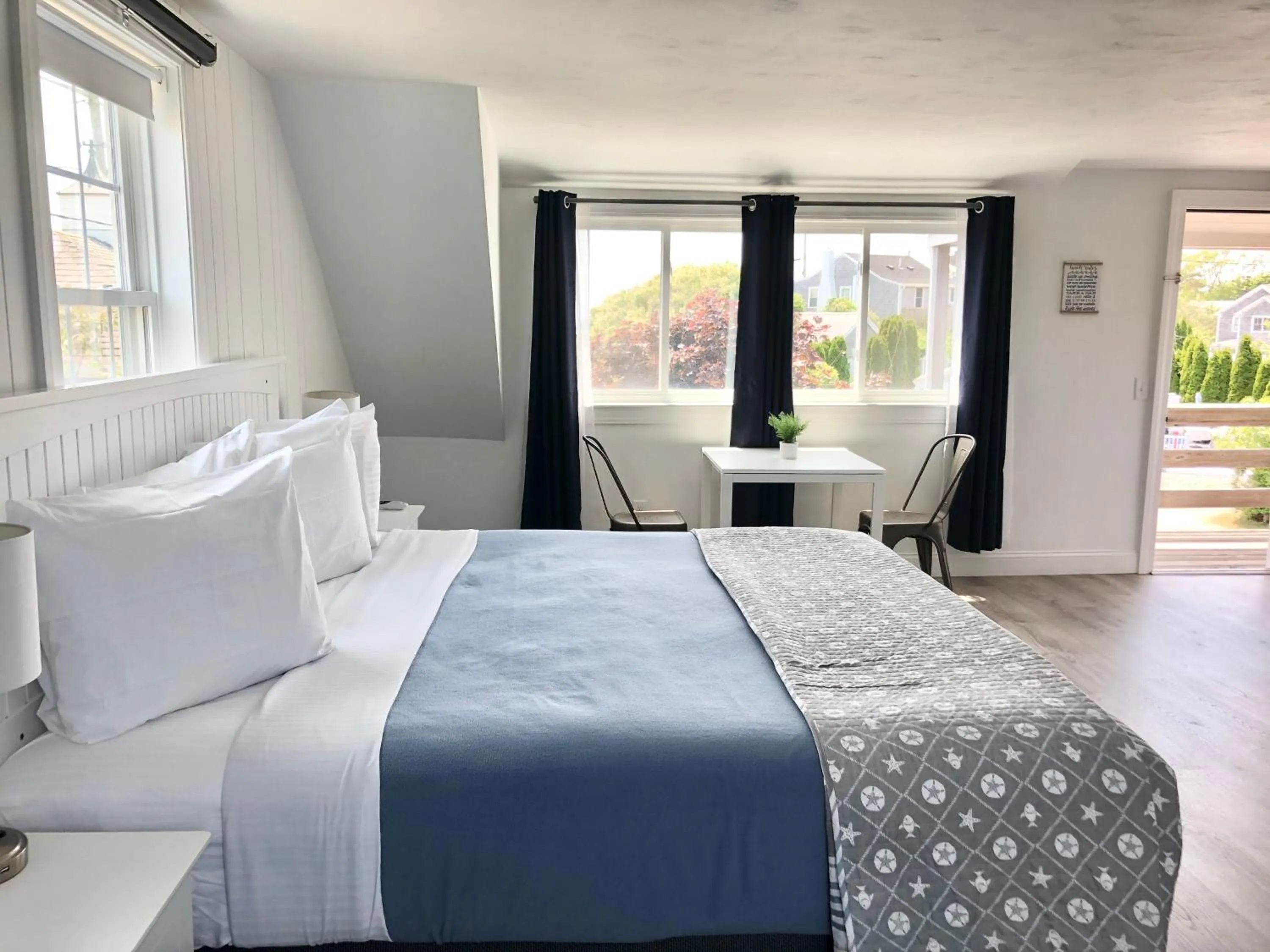 Bed in Kingfisher Oceanside