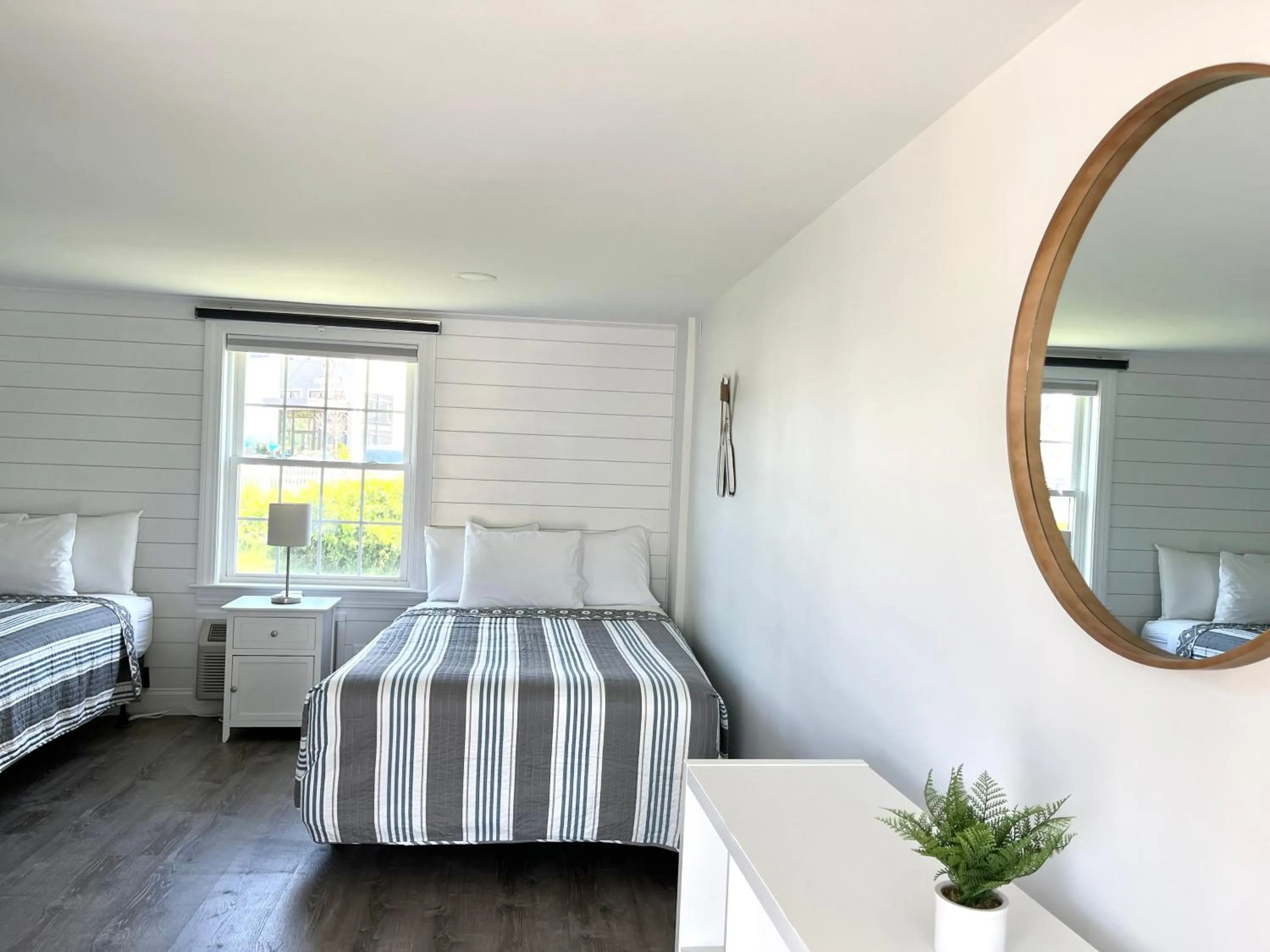 Bedroom, Bed in Kingfisher Oceanside