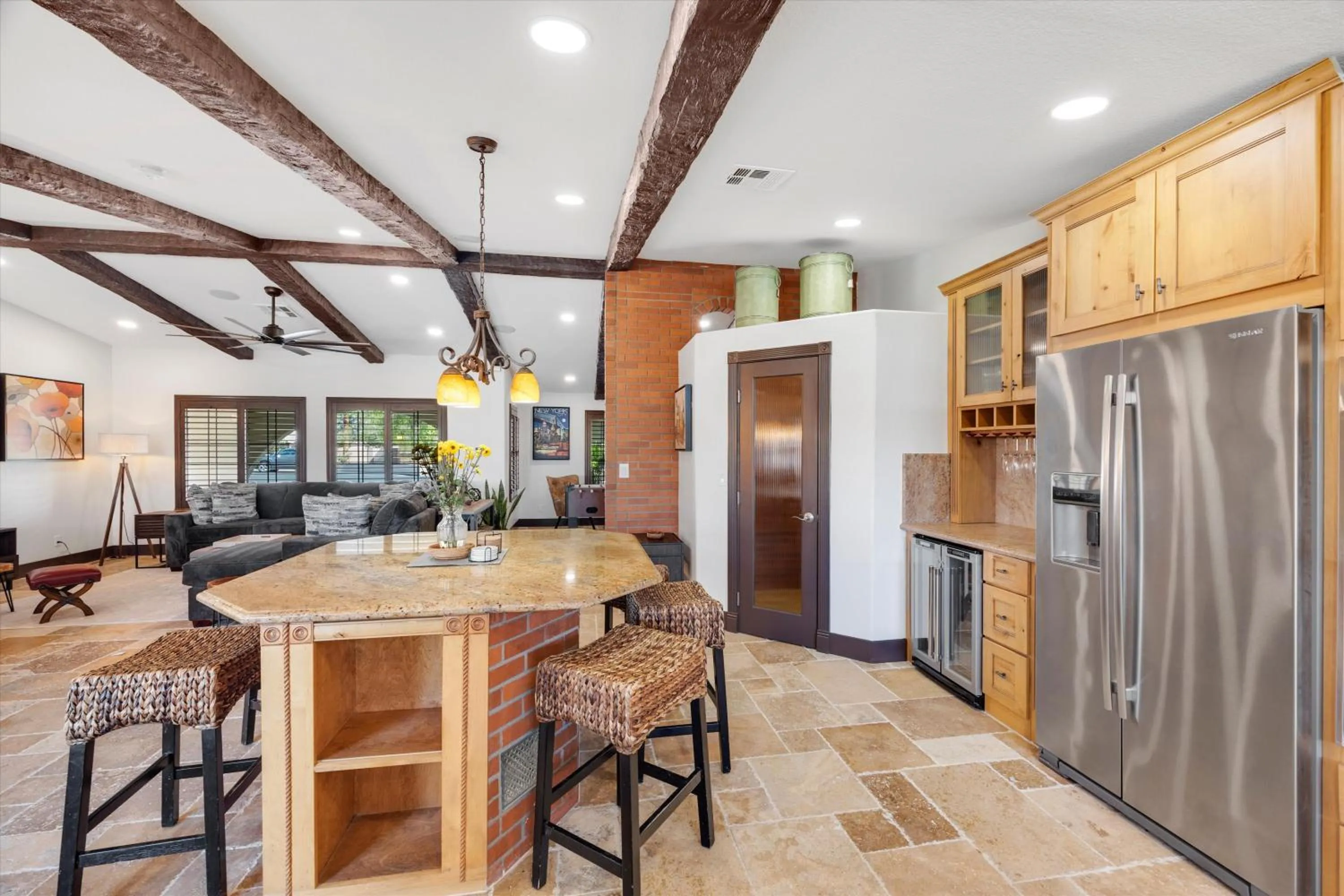 Kitchen or kitchenette in Luxury villa with pool and spa