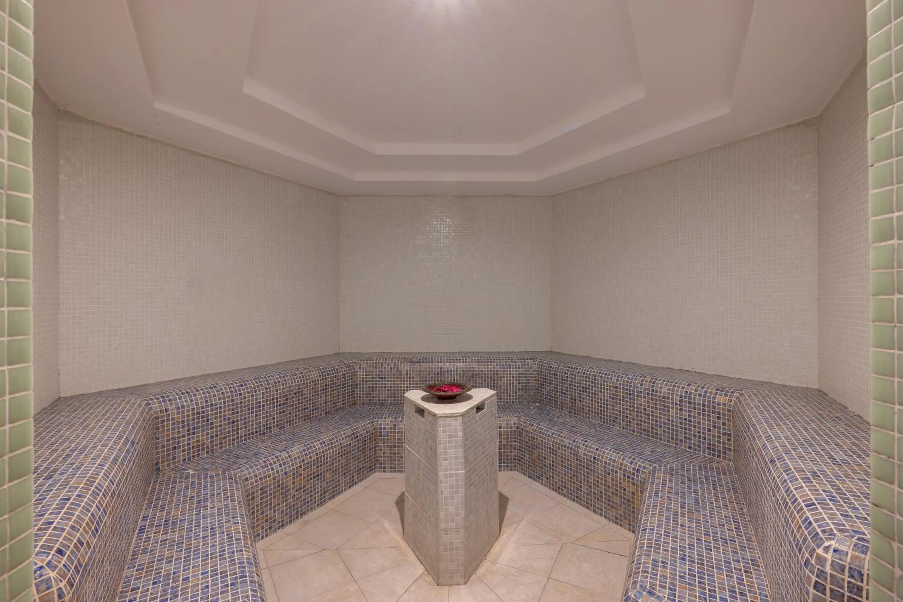 Spa and wellness centre/facilities in AluaSoul Costa Adeje - Adults Only