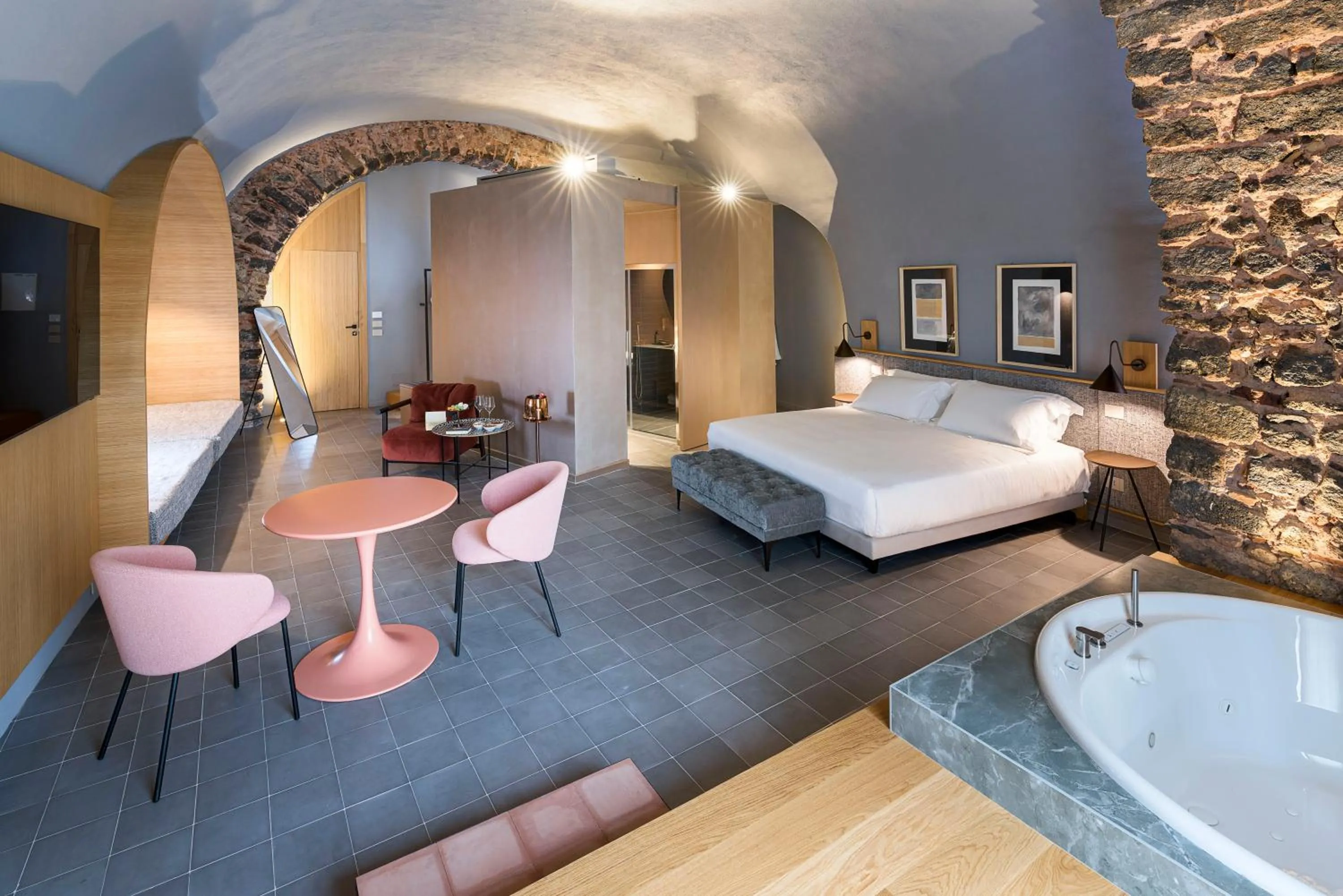 Photo of the whole room, Bed in BASTIÒ PRIVATE SUITES