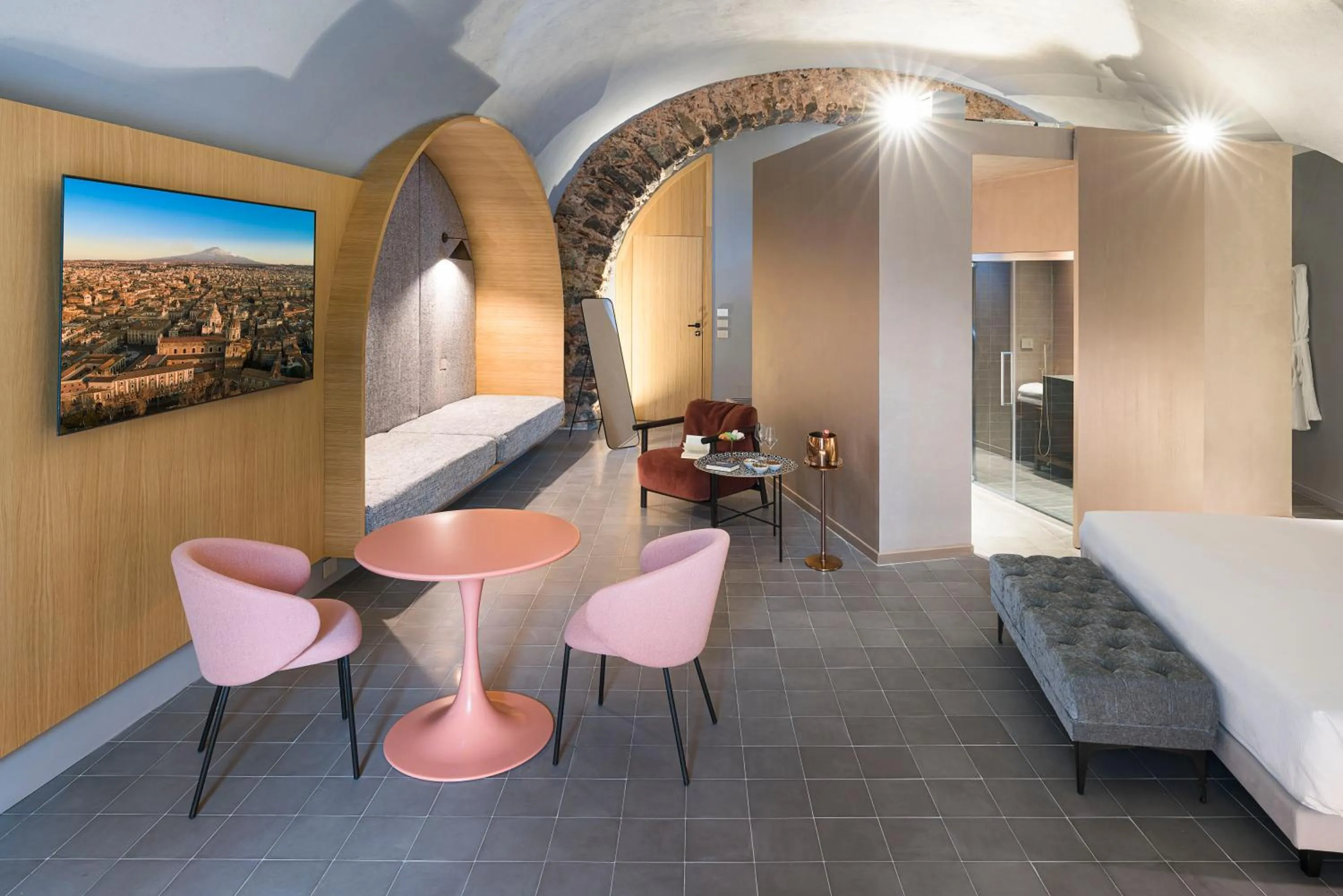 Living room, Bed in BASTIÒ PRIVATE SUITES