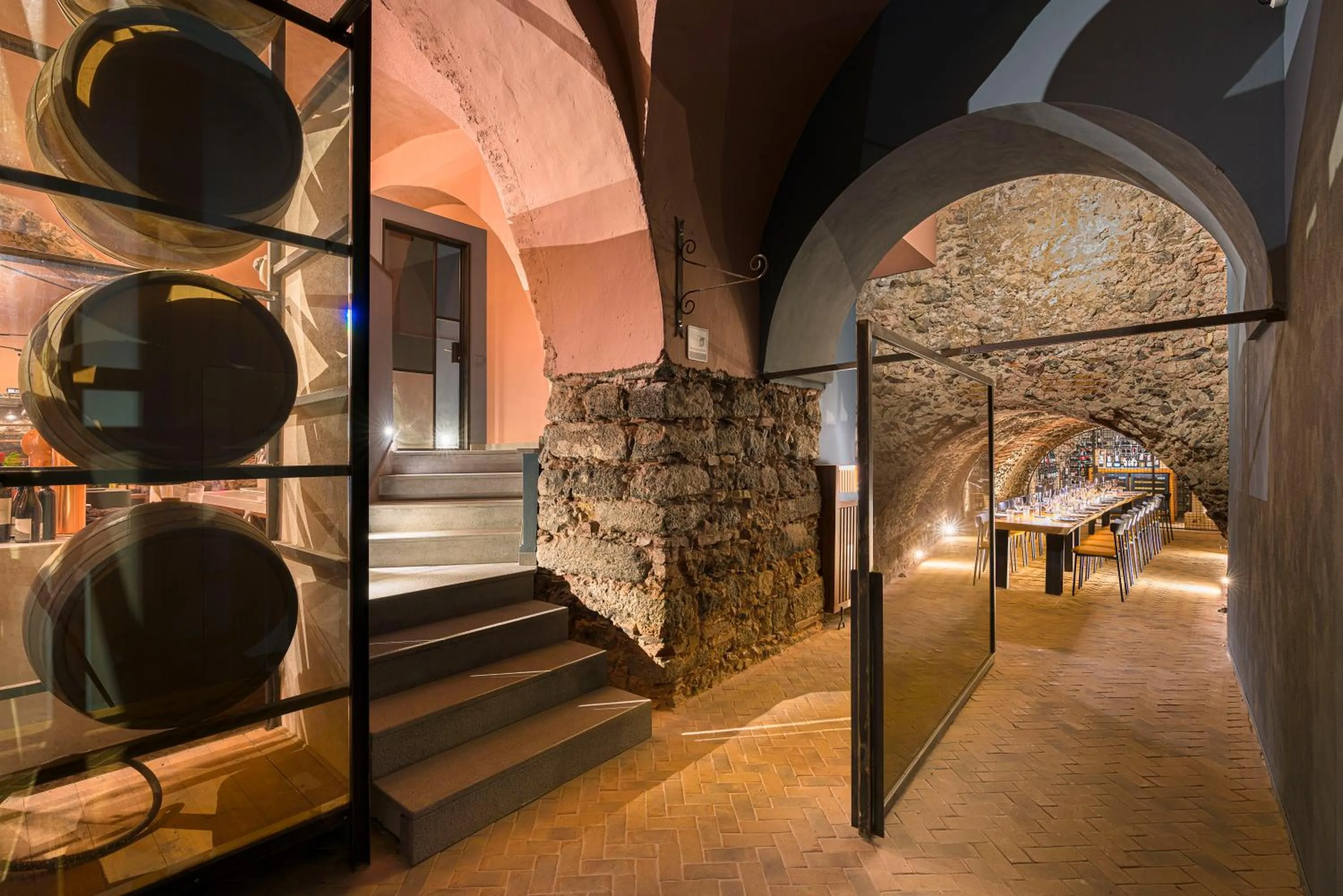 Restaurant/places to eat in BASTIÒ PRIVATE SUITES