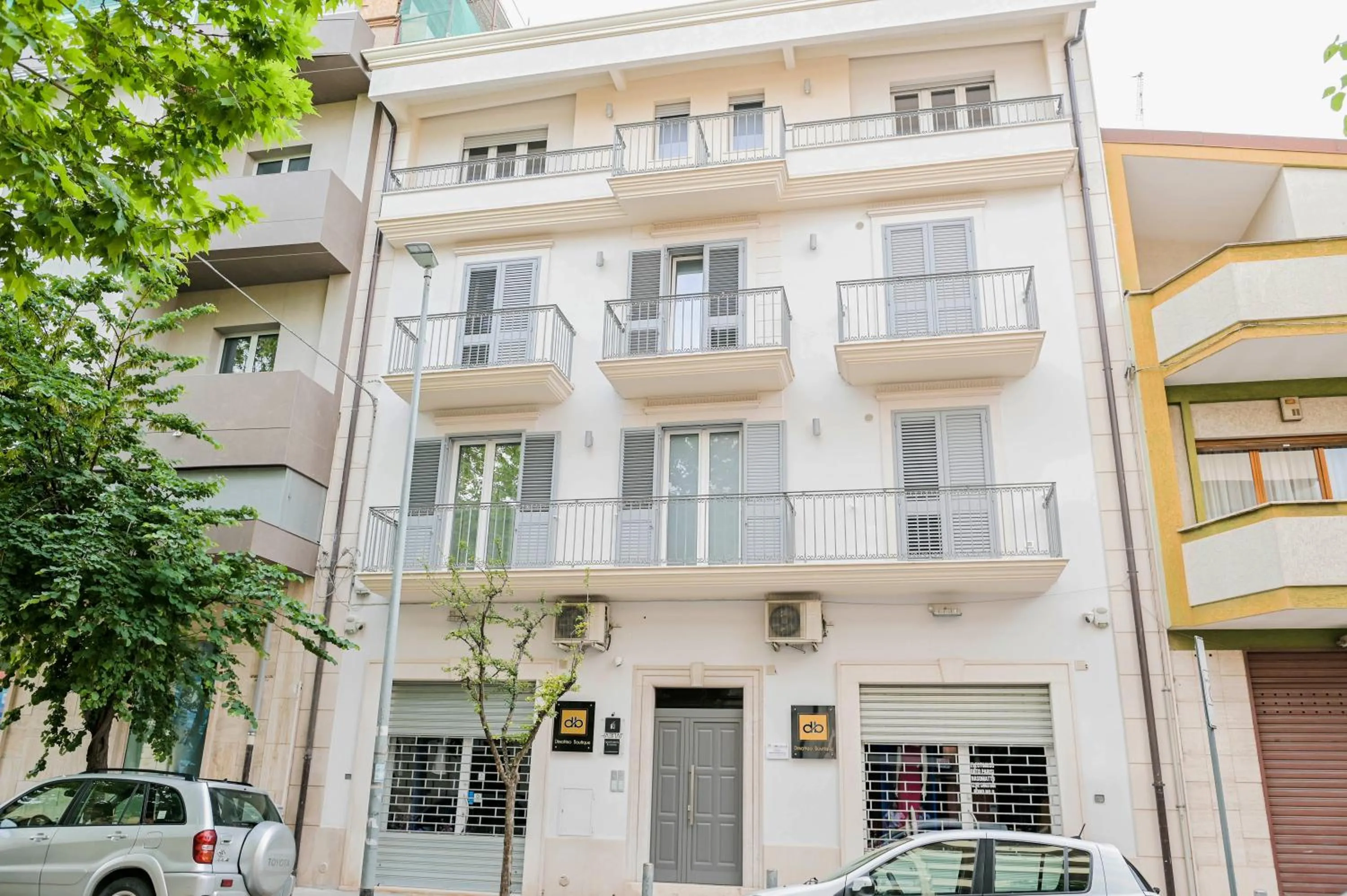 HABITAT- Apartments&Rooms