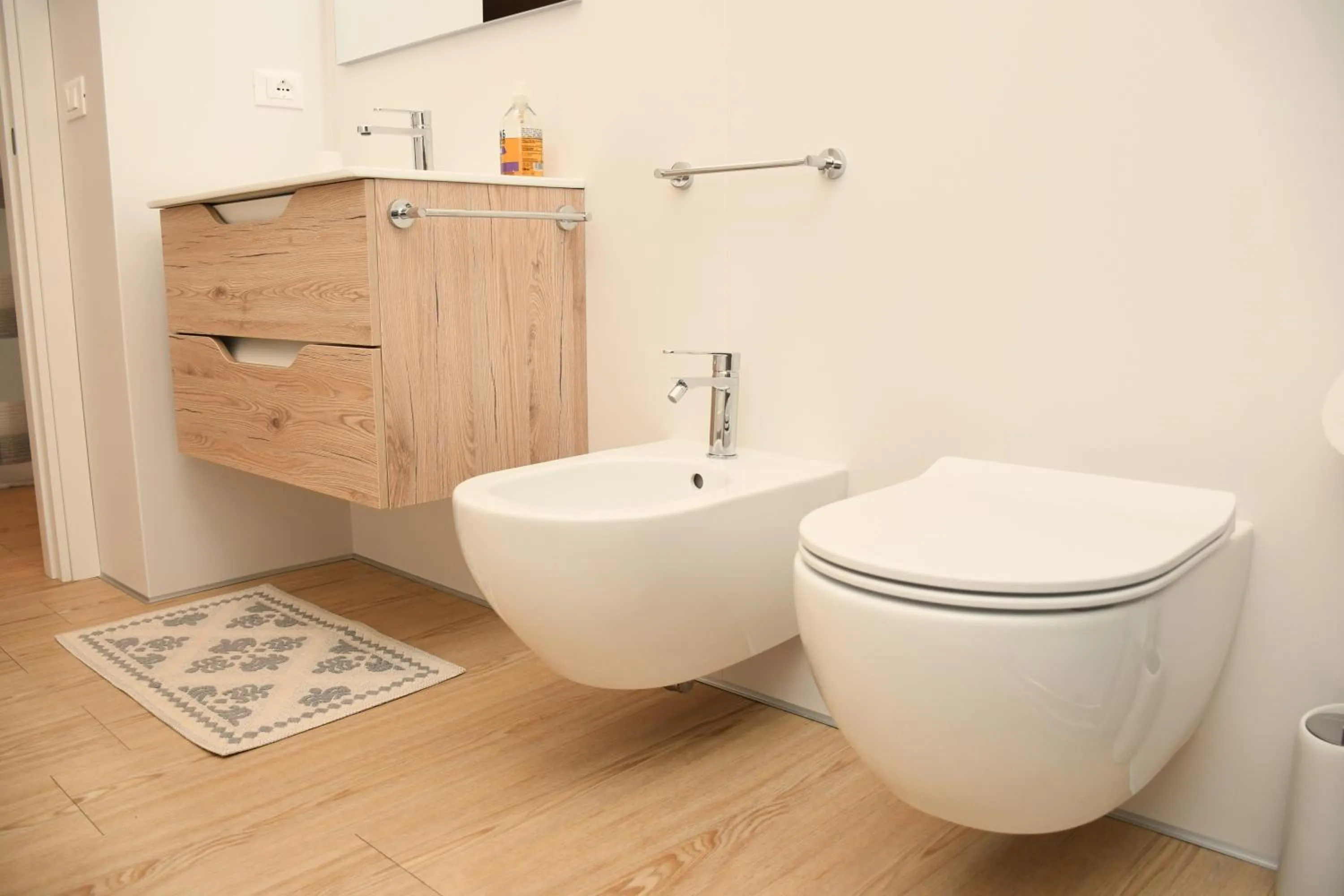 HABITAT- Apartments&Rooms