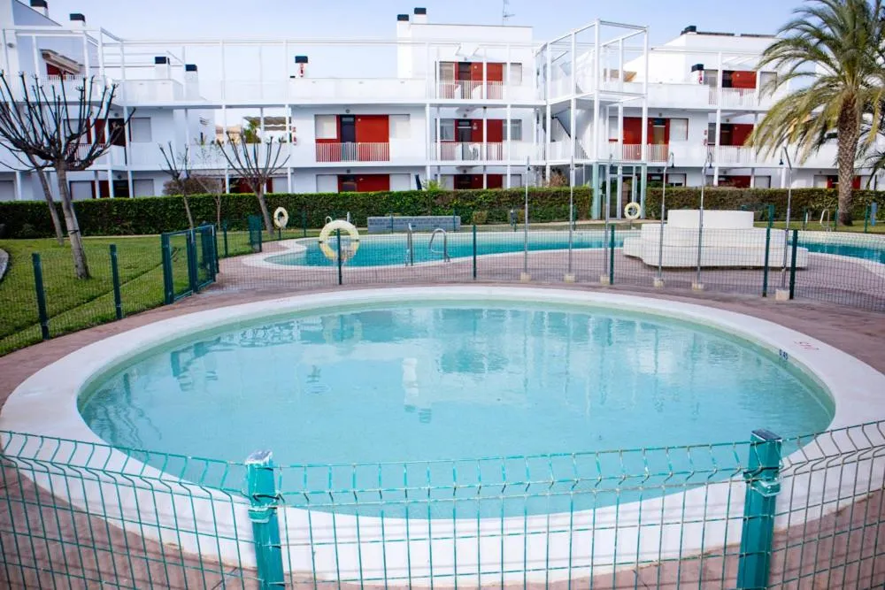 Swimming pool in Apartamento "Casa el Sargazo" en Vera Playa con Piscina, Solarium, Wifi y Parking Gratis