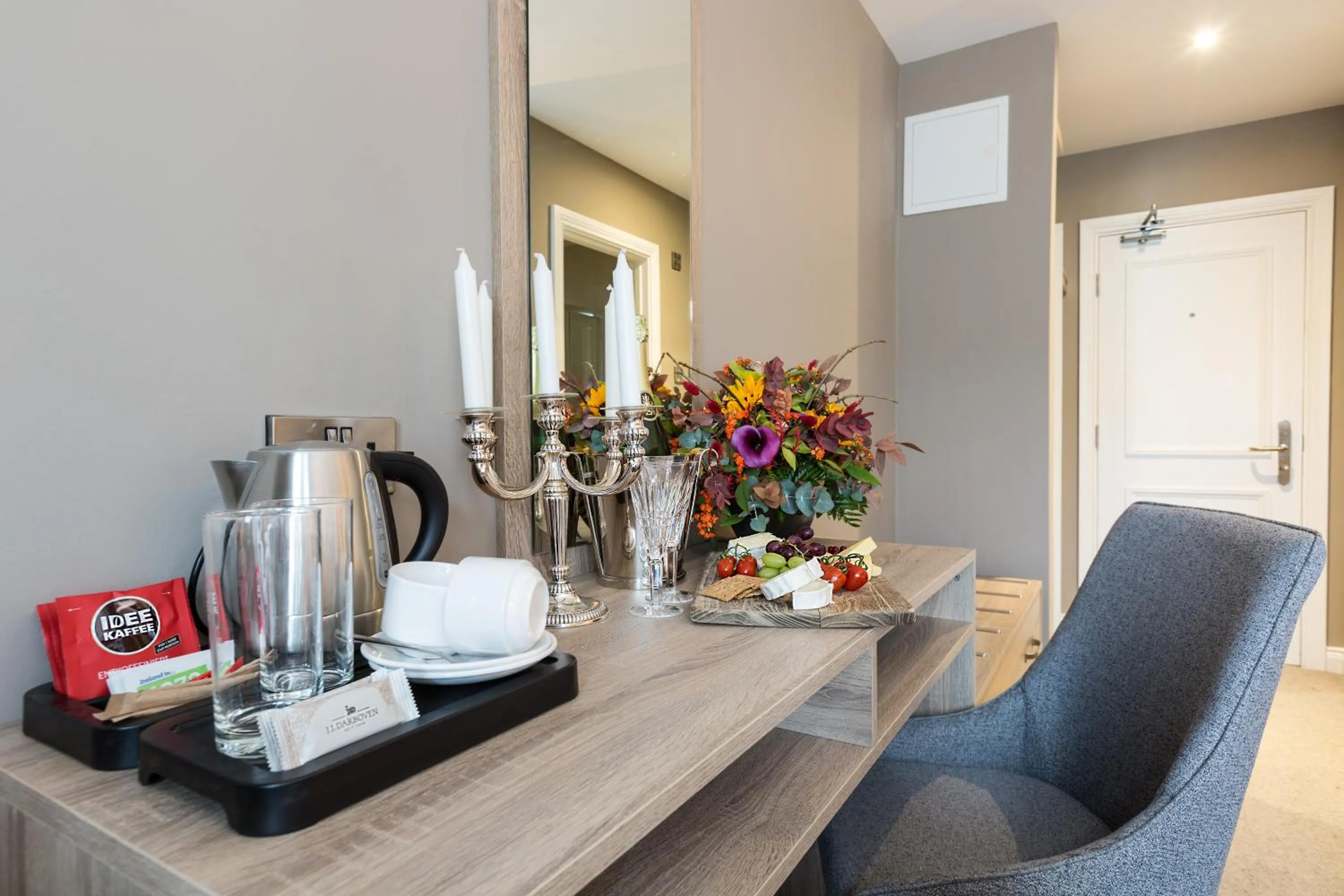 Coffee/tea facilities in Castle Varagh Hotel & Bar