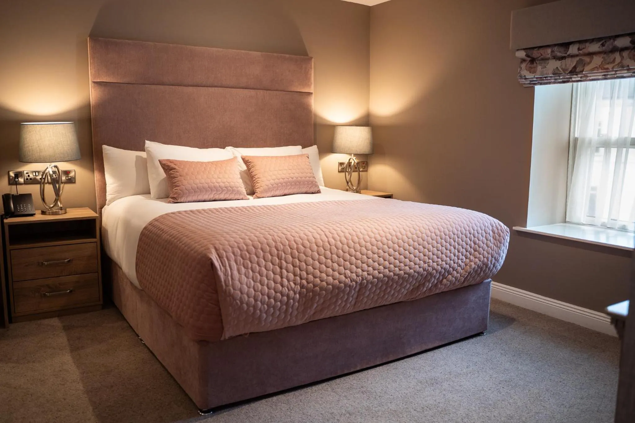 Bedroom, Bed in Castle Varagh Hotel & Bar