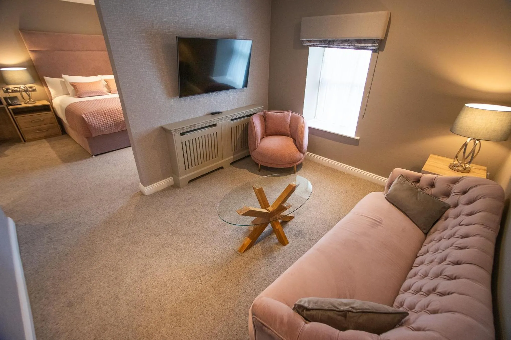 Seating area, Bed in Castle Varagh Hotel & Bar