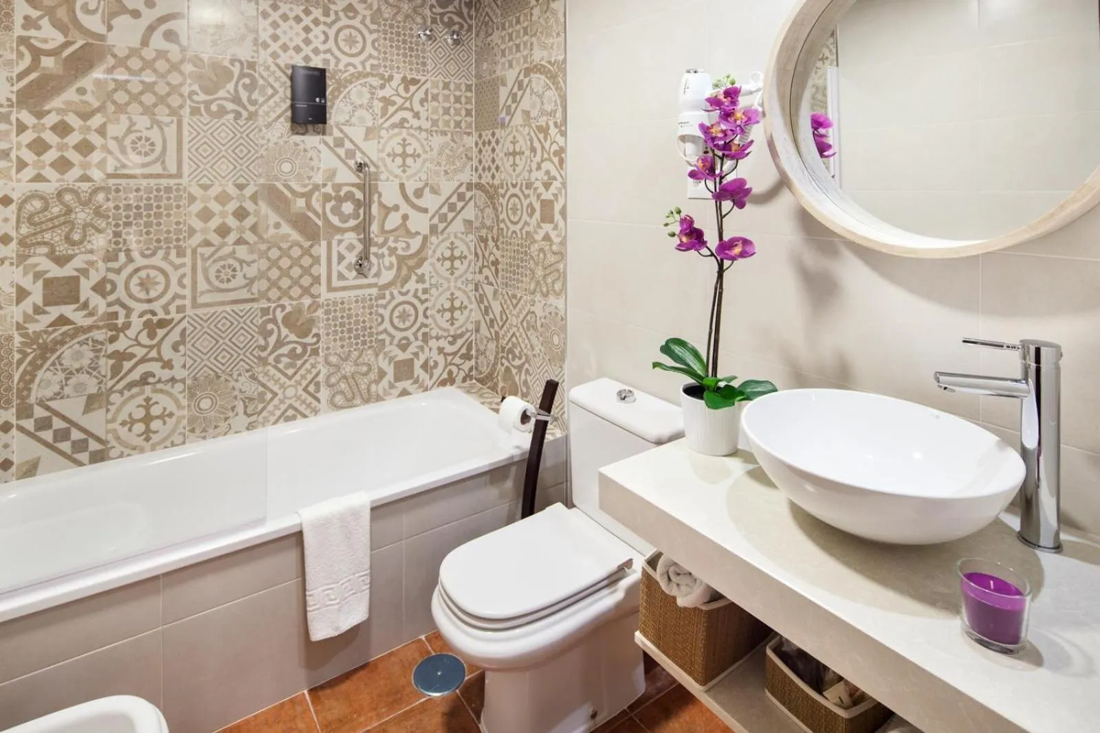 Bathroom in Hotel y Bungalows Balcón de Competa