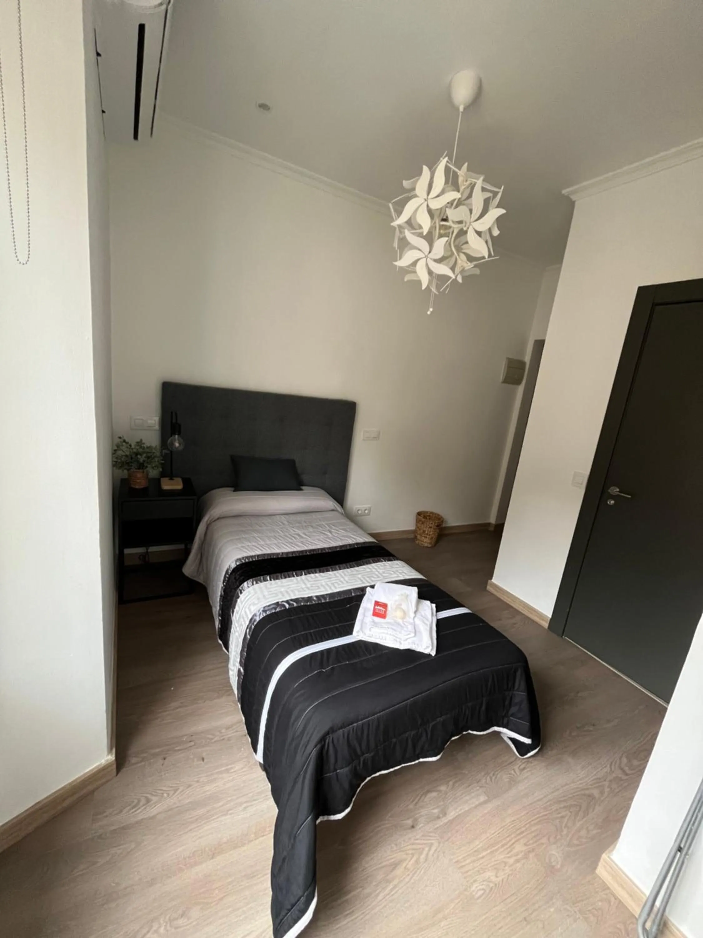 Bed in Hostal Inter Plaza Mayor AUTO CHECK IN