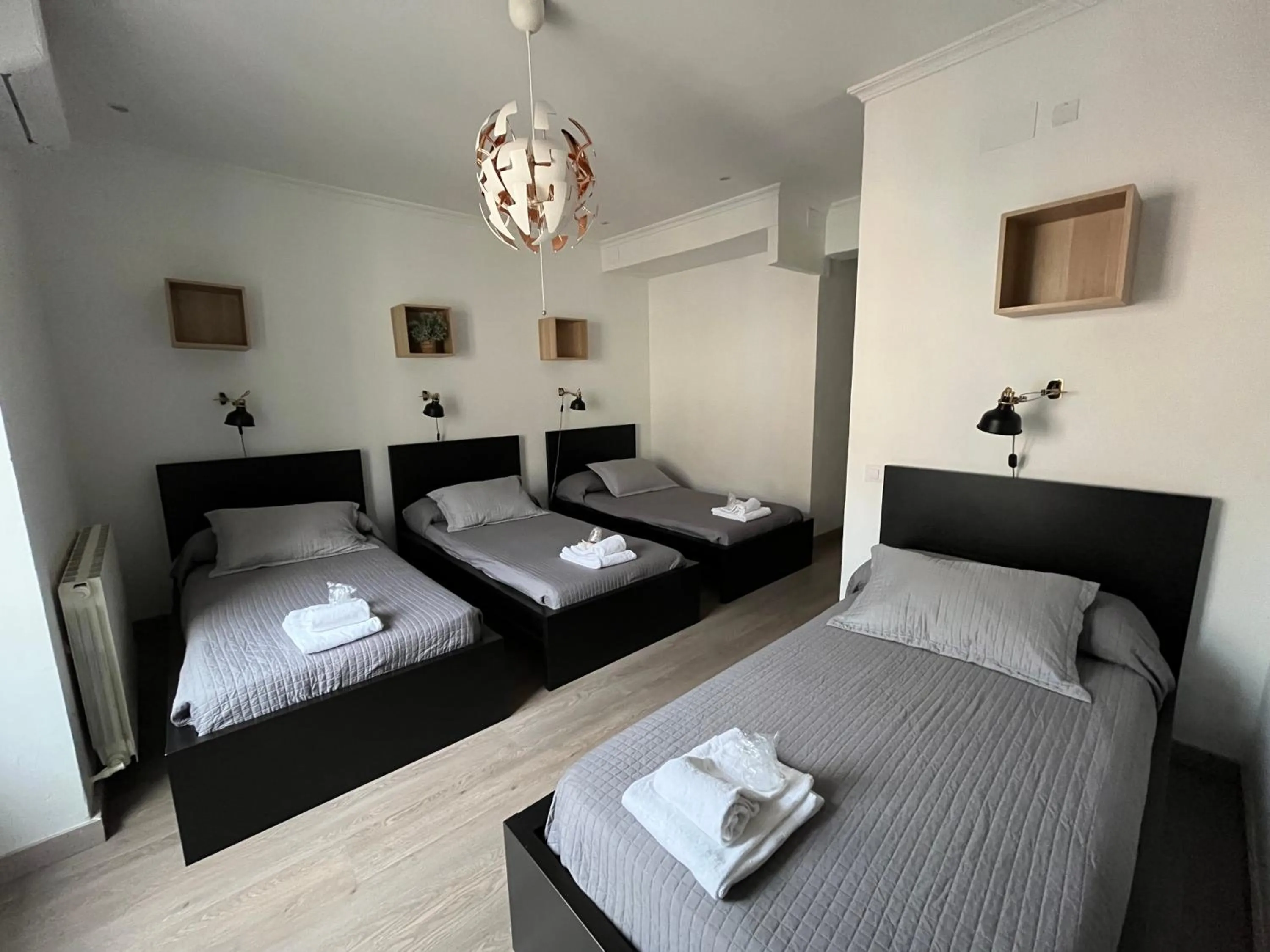 Bed in Hostal Inter Plaza Mayor AUTO CHECK IN