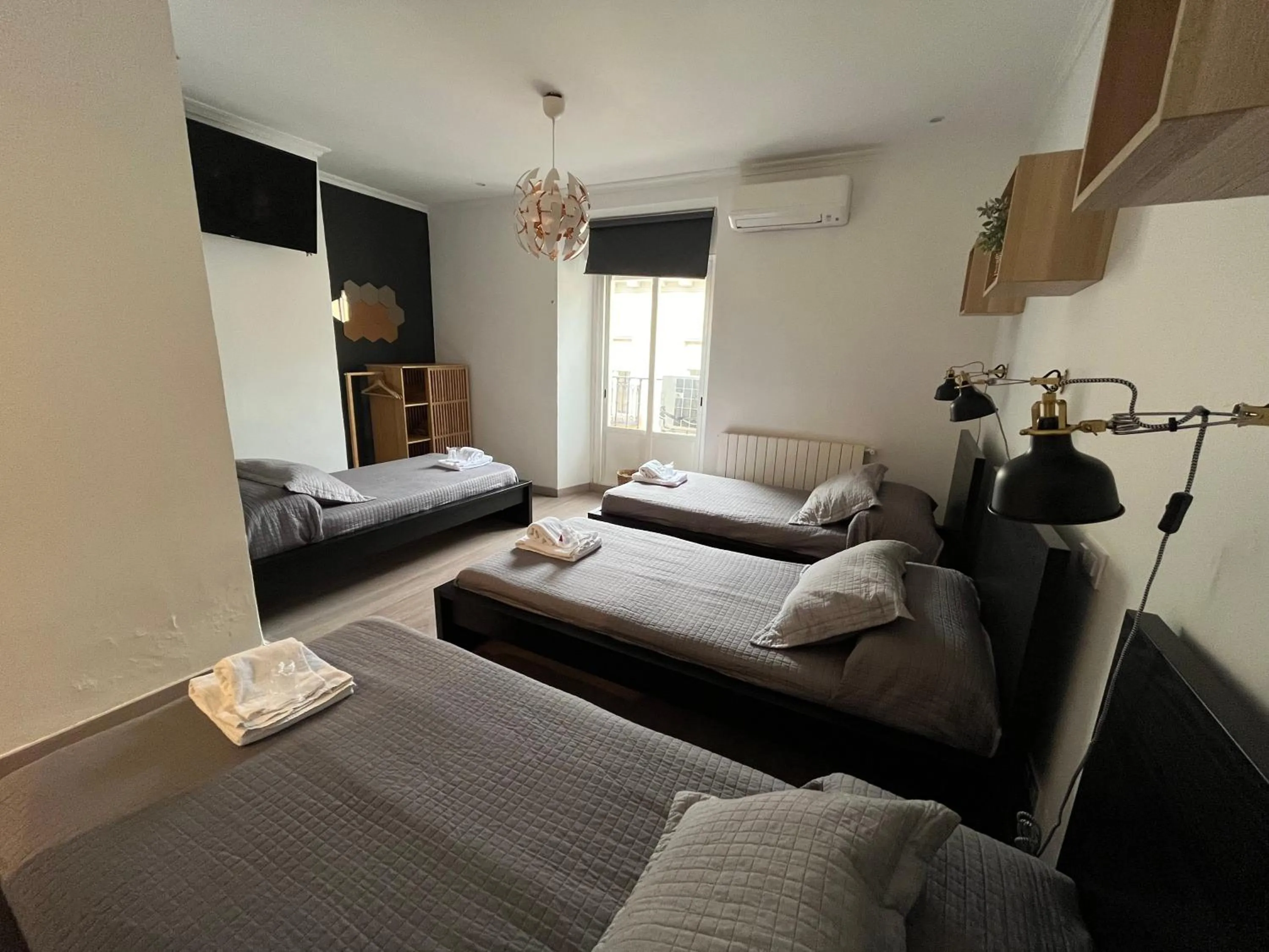 Bed in Hostal Inter Plaza Mayor AUTO CHECK IN