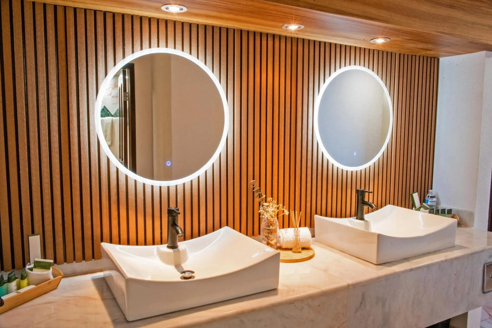 HOTEL SAN CARLOS PLAZA