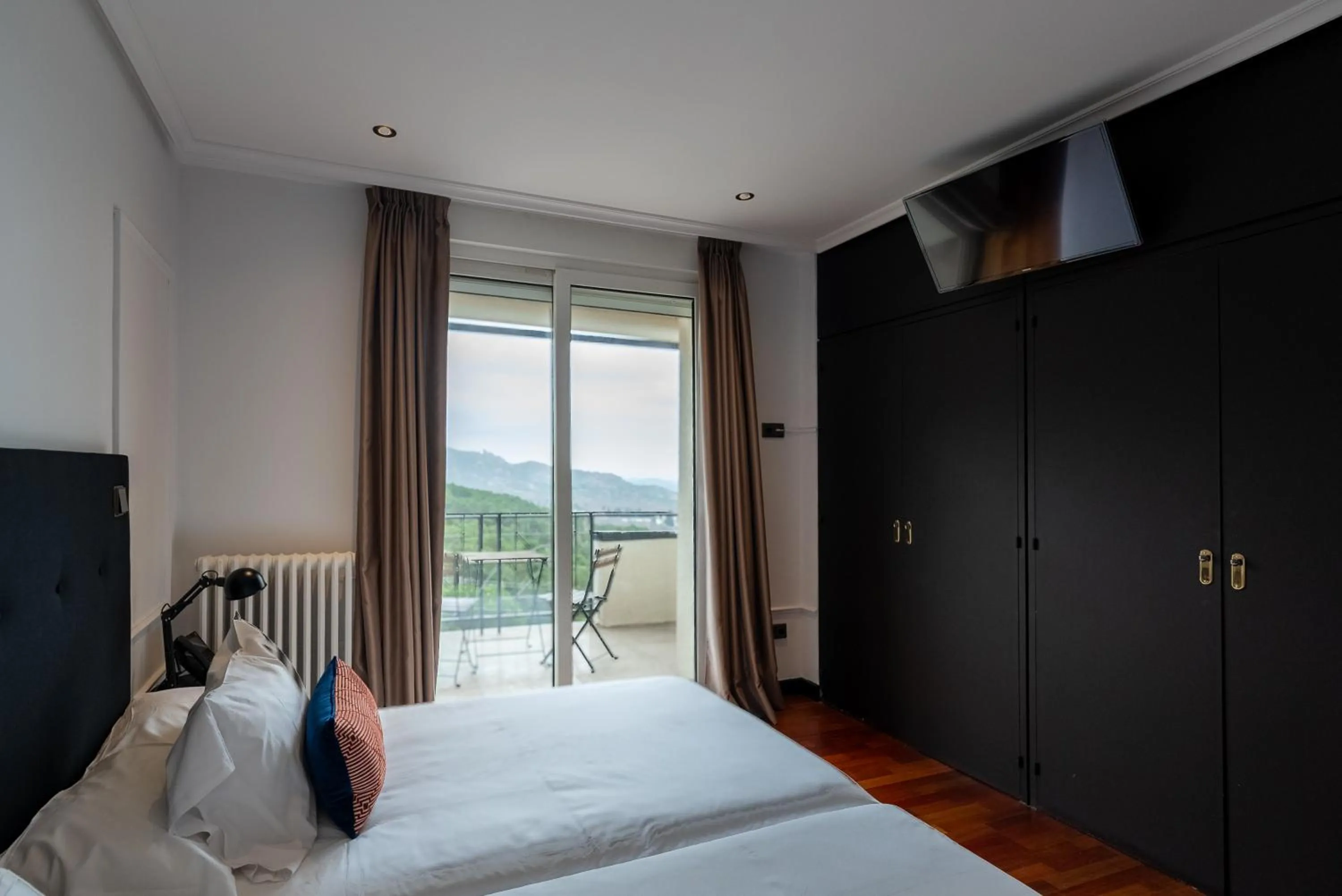 Bed in Hotel Hita "Nature Experience" for all