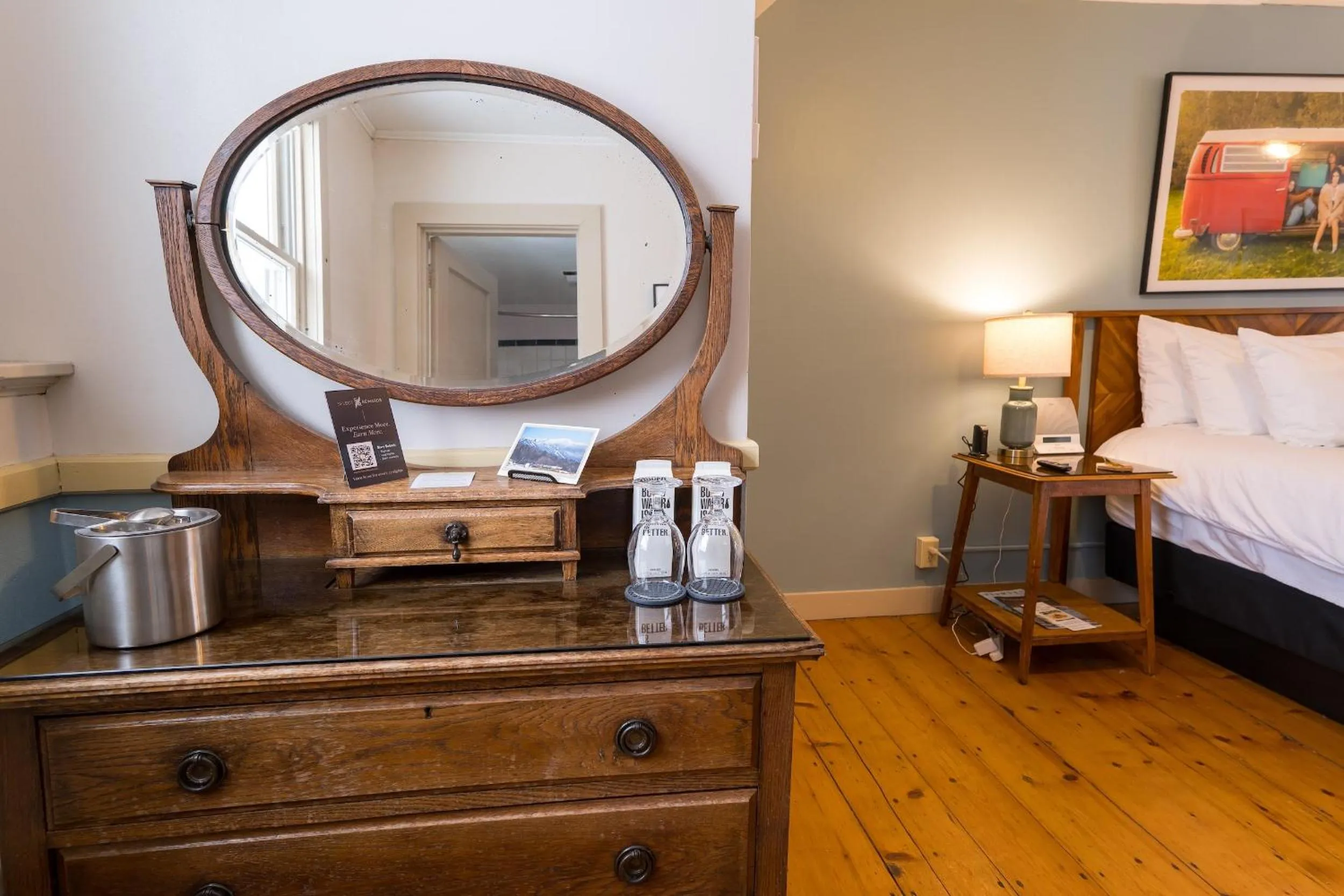 Bedroom, Bed in Brass Lantern Inn