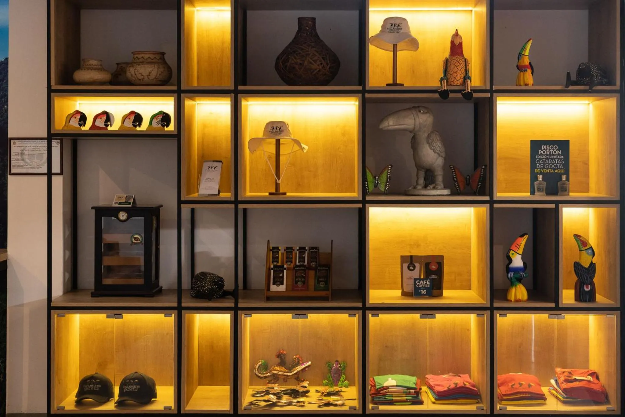 Lobby or reception in Tucan Suites Tarapoto - Hotel Asociado Casa Andina