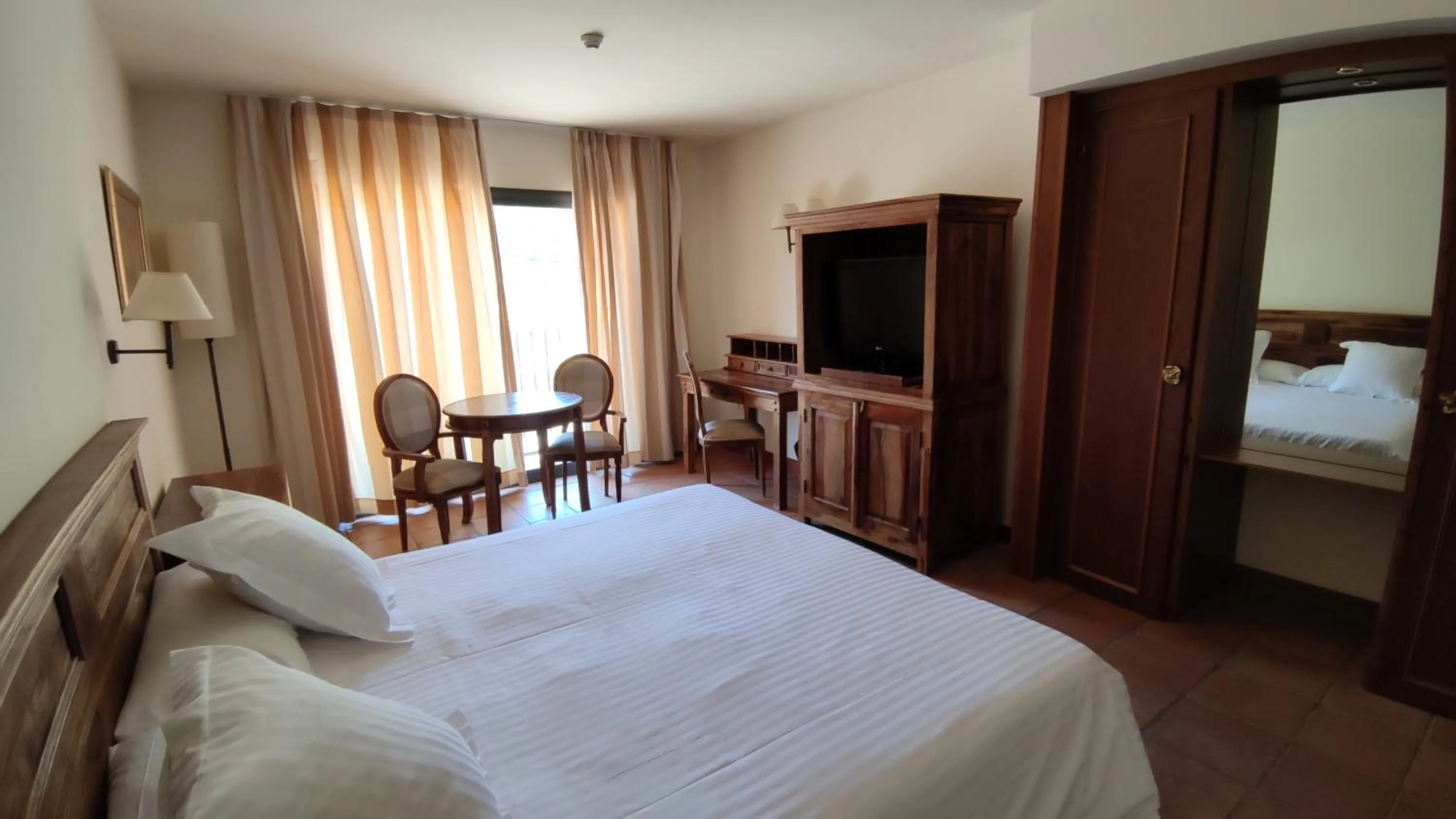 Bed in La Figuerola Hotel & Restaurant