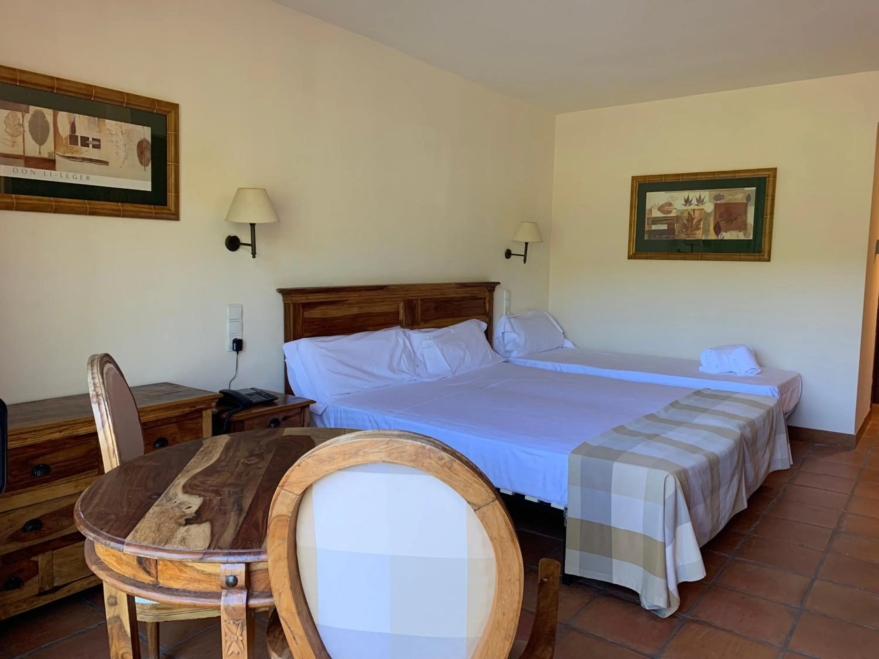 Photo of the whole room, Bed in La Figuerola Hotel & Restaurant