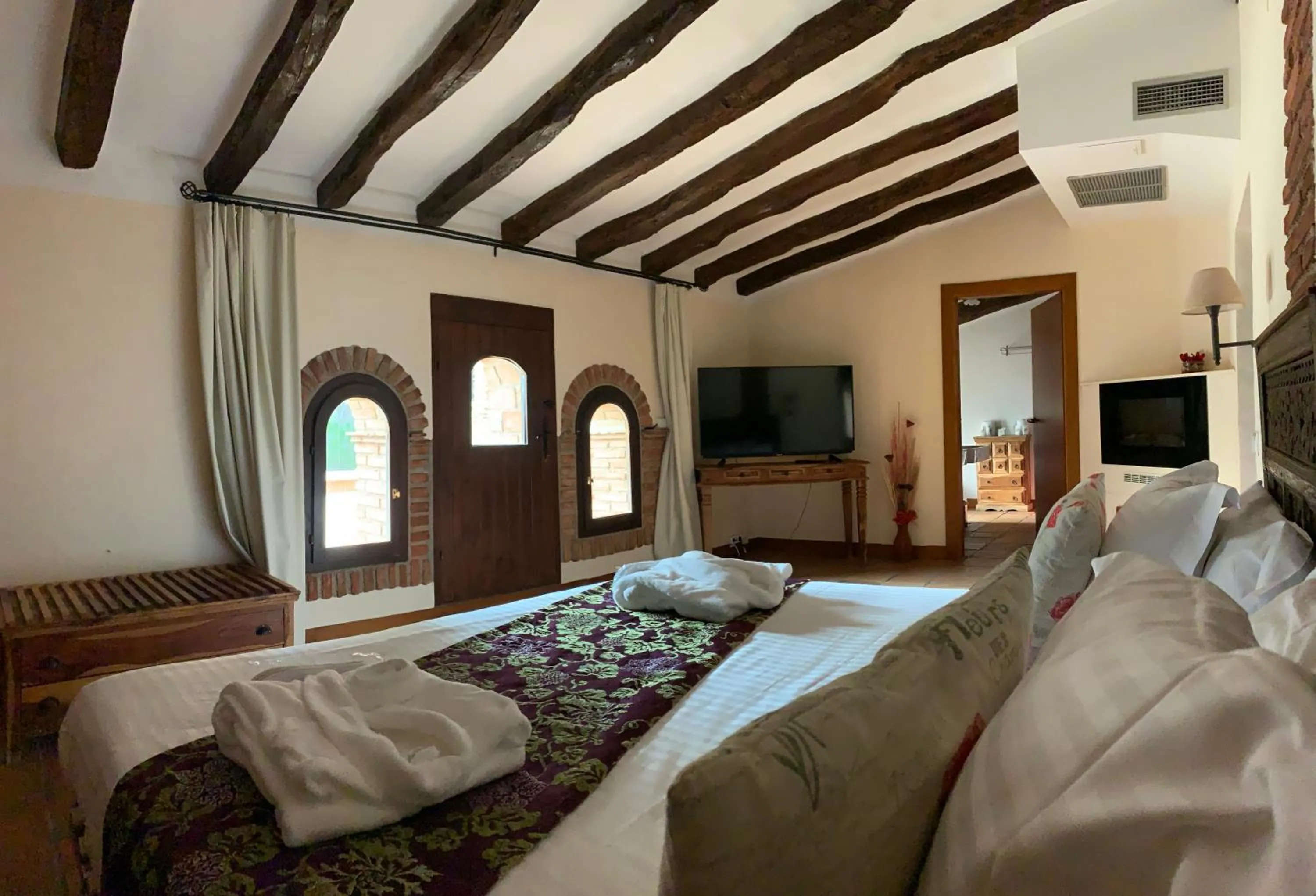 Bed in La Figuerola Hotel & Restaurant