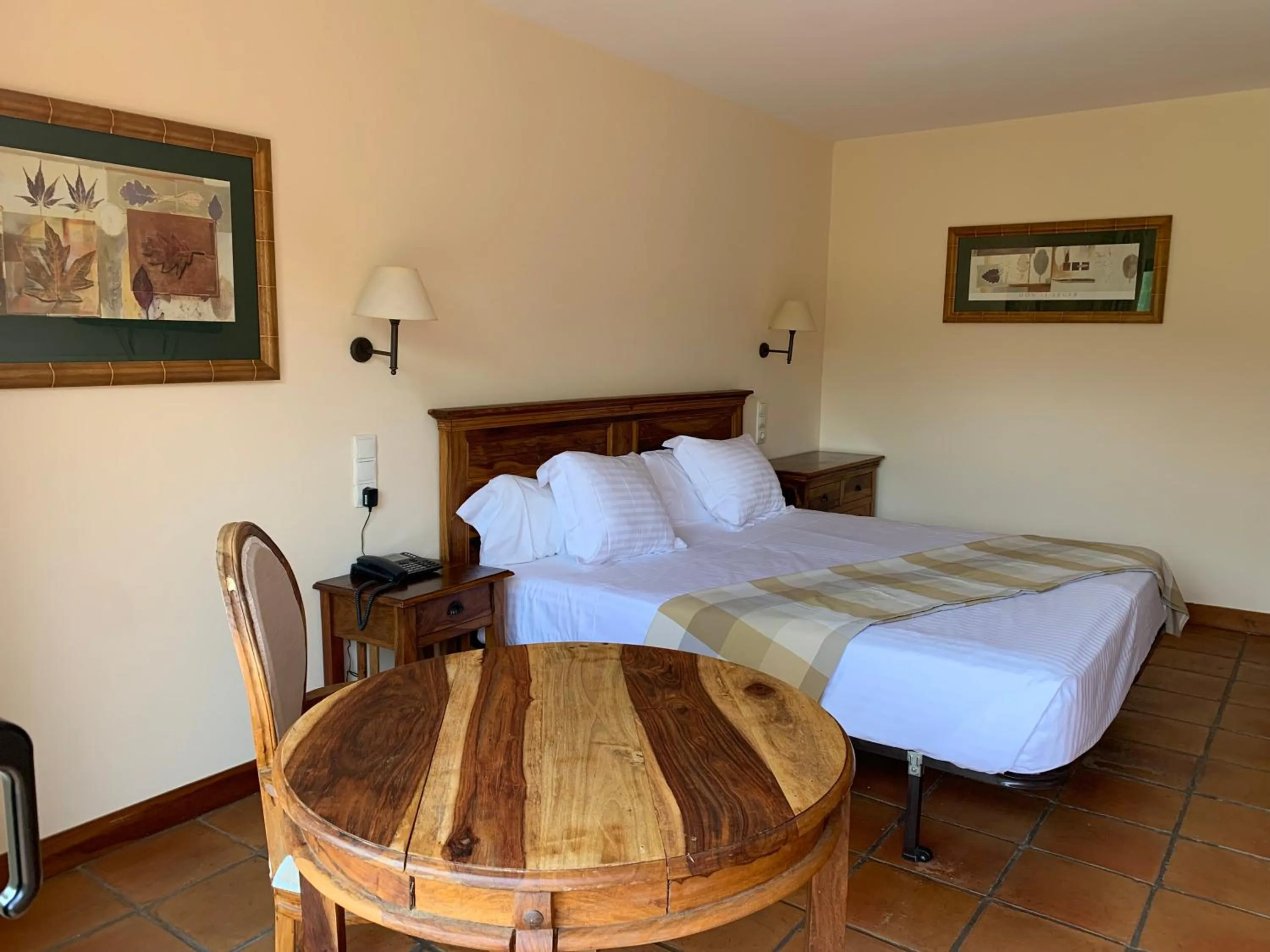 Bed in La Figuerola Hotel & Restaurant