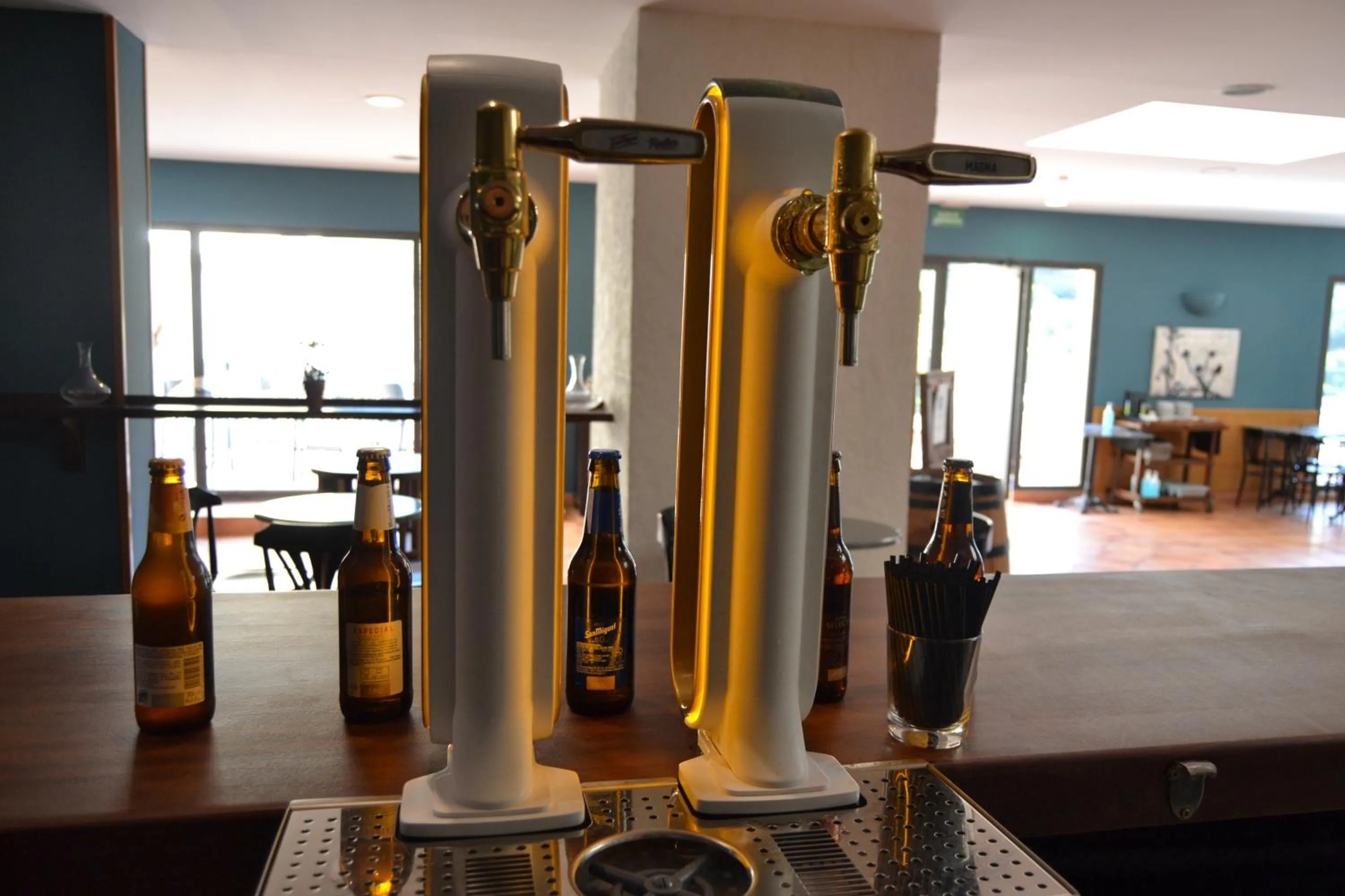 Lounge or bar in La Figuerola Hotel & Restaurant